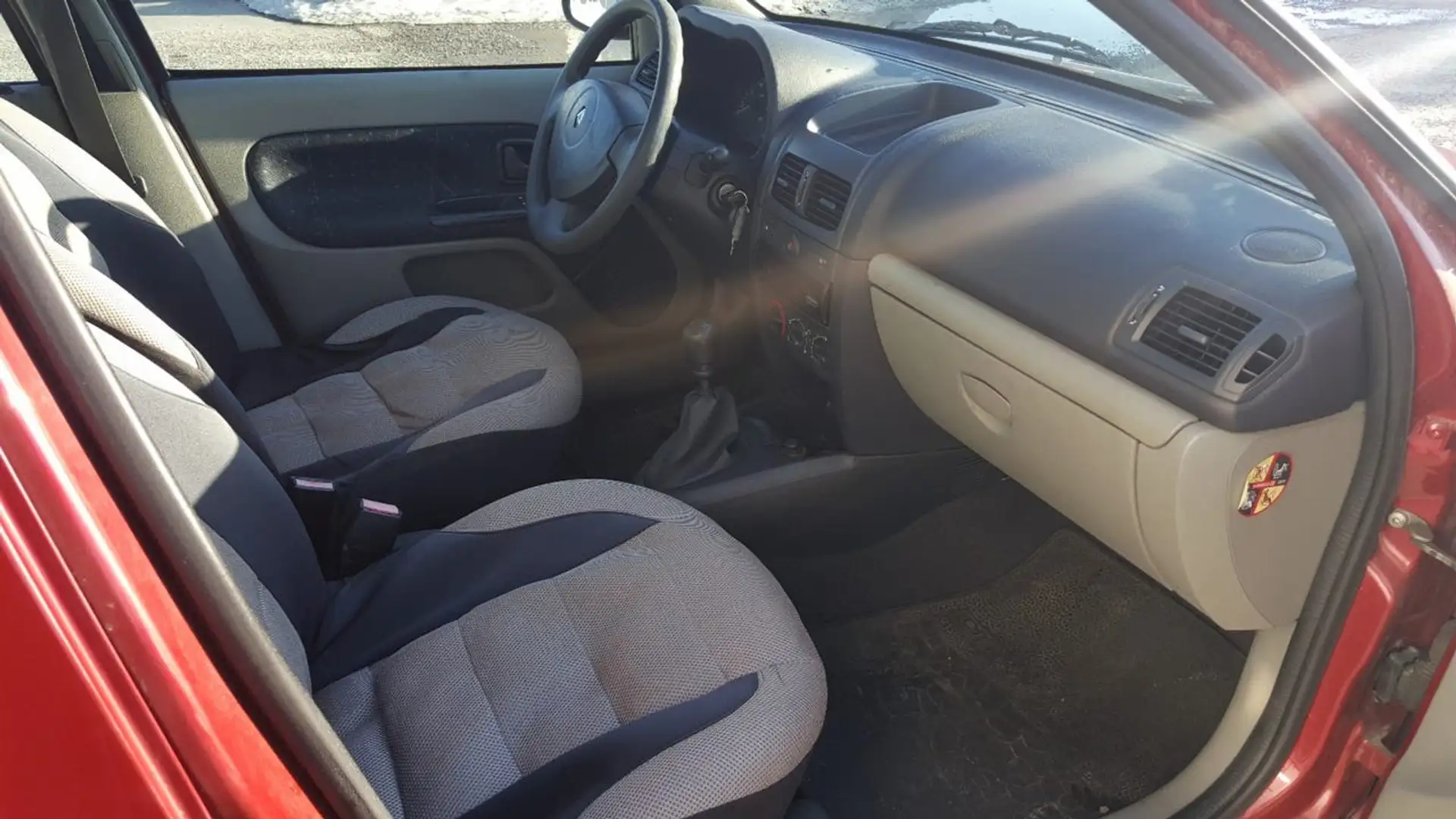 Renault Clio Clio 1.4i RN - 2