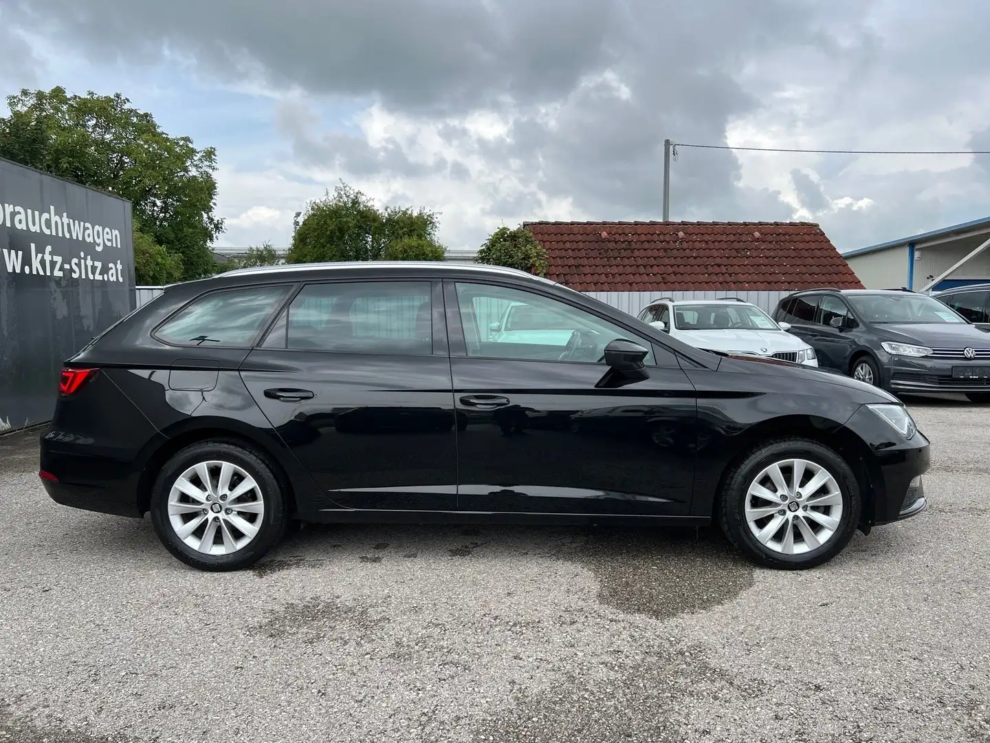 SEAT Leon ST Style 1,0 TSI | NAVI/LED Siyah - 2