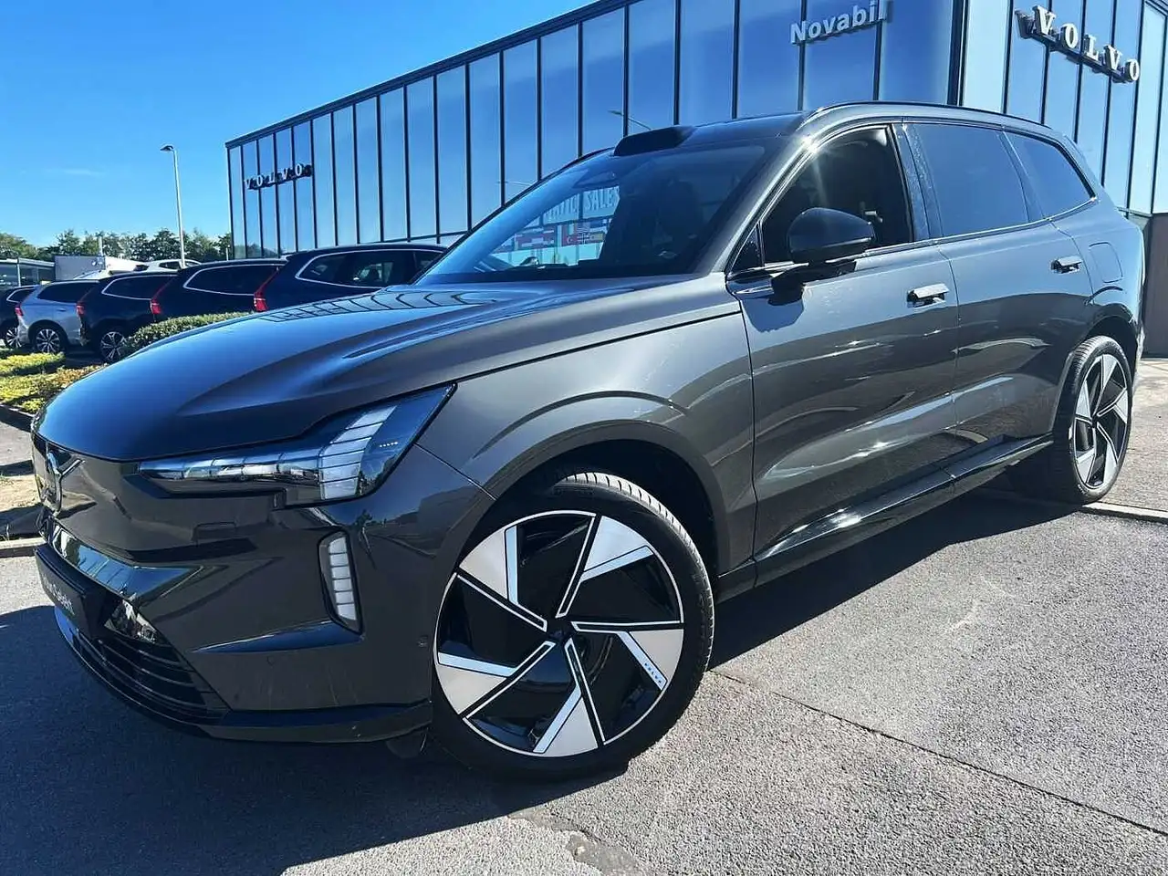 Volvo EX90