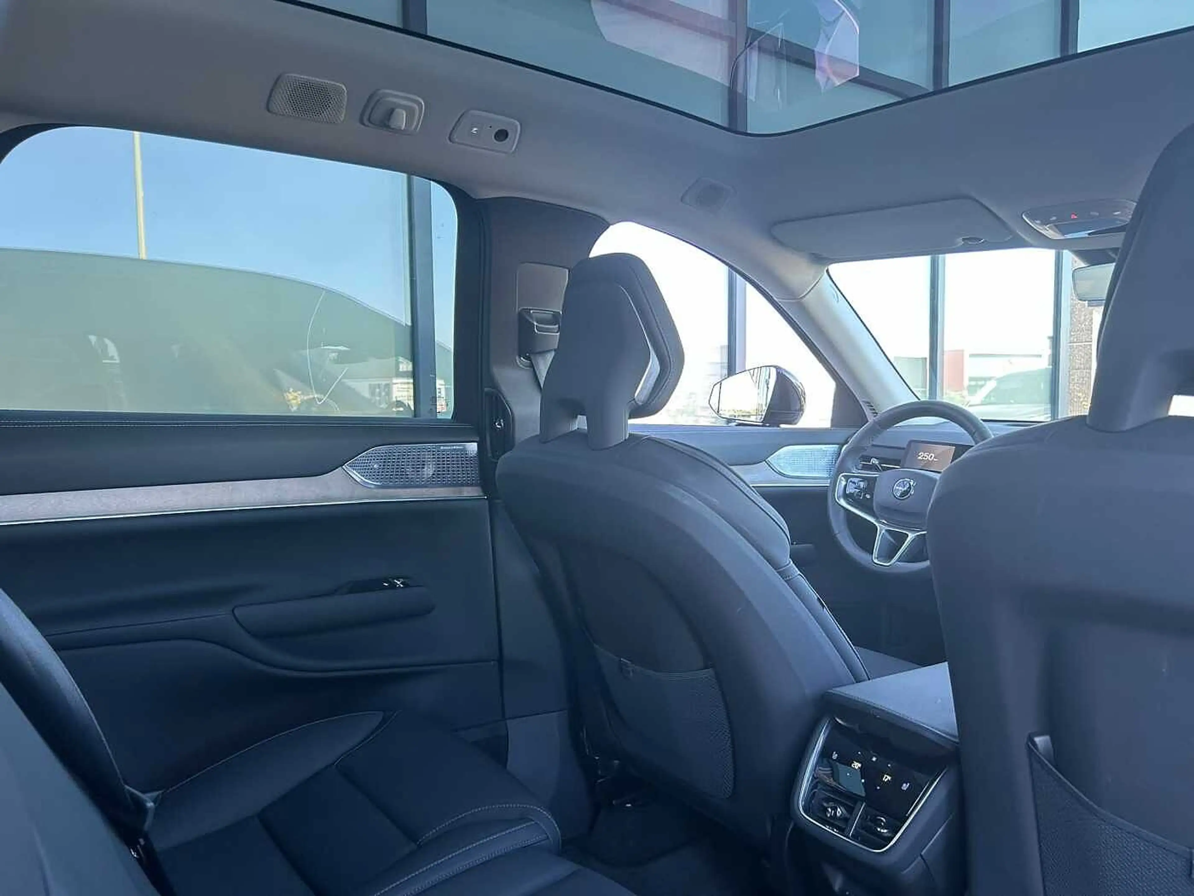 Volvo EX90 Ultra, Twin Motor Performance, Électrique, 7 place — photo 13
