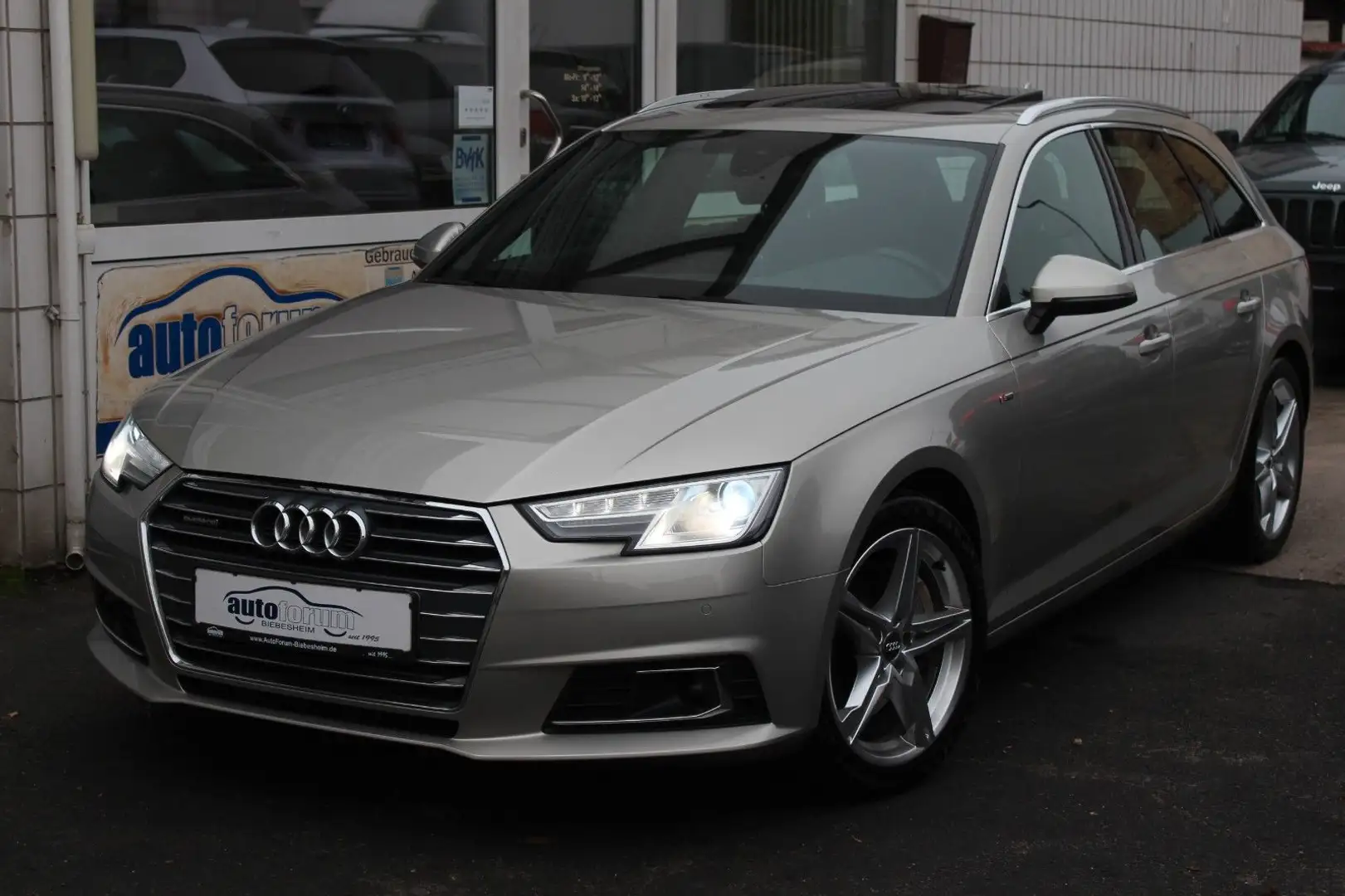 Audi A4 3.0 V6 TDI quattro S-Line Panorama*Xenon*AHK Silber - 2