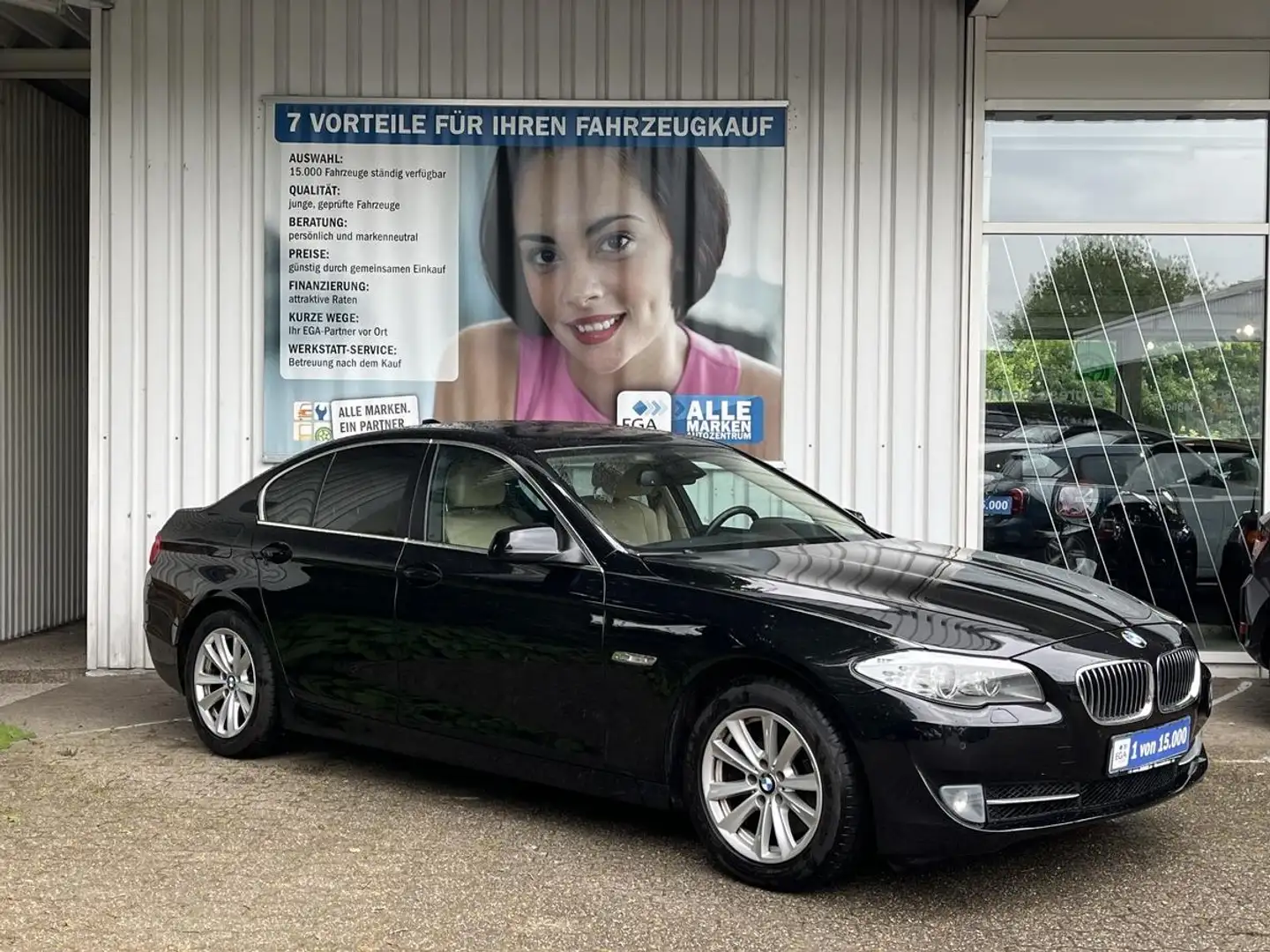 BMW 535 iA KLIMA LEDER XENON SHZ SPOSI NAVI AHK PDC HEA Noir - 1