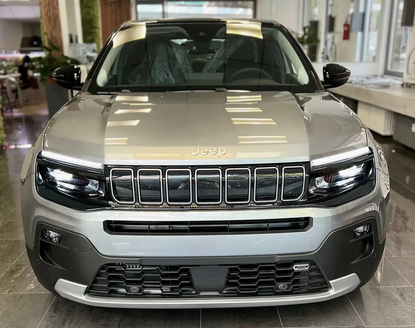 Jeep Avenger 1.2 Summit 100cv Pronta consegna Grau - 1