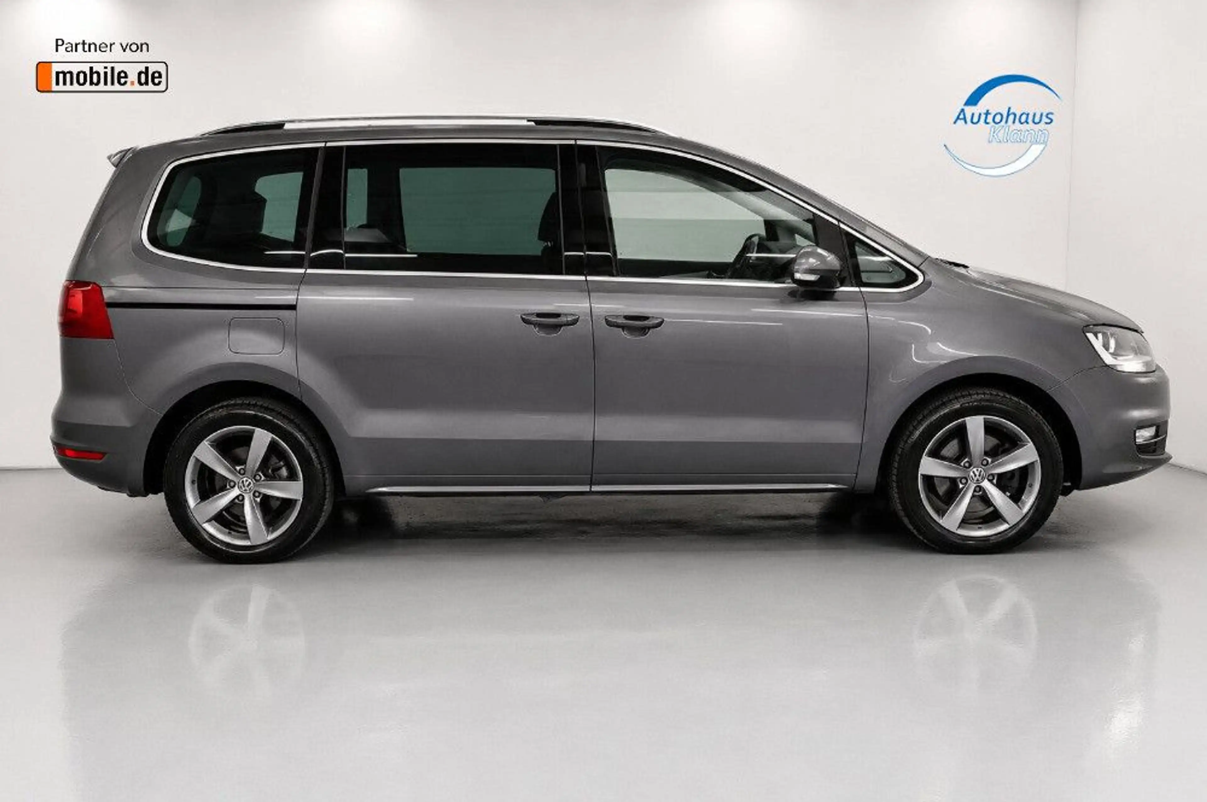 Volkswagen Sharan 2.0TDI 170PS DSG Highline Pano AHK 7Sitz — photo 5
