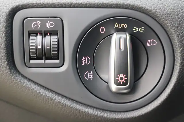 Volkswagen Sharan view 23