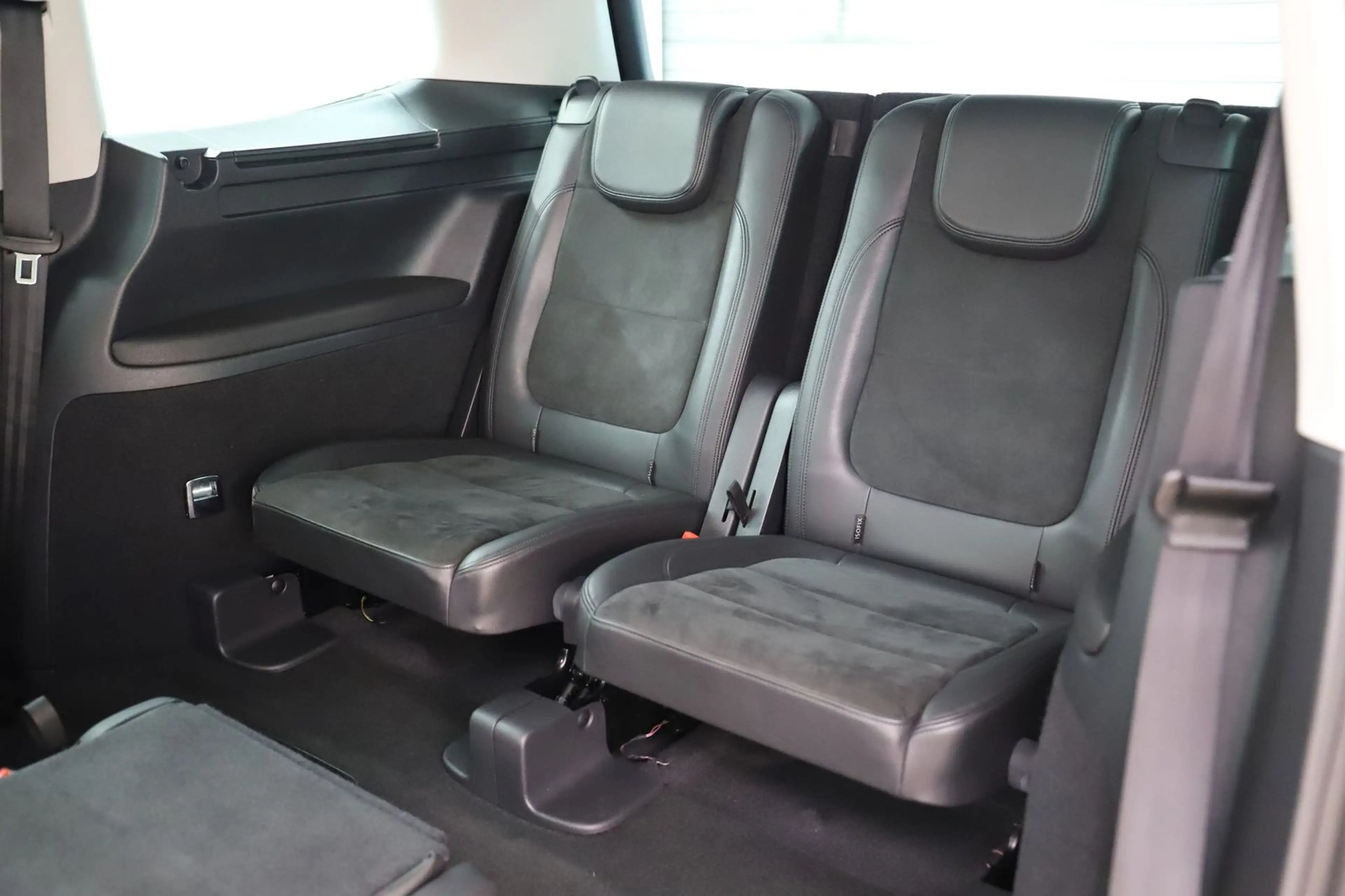Volkswagen Sharan 2.0TDI 170PS DSG Highline Pano AHK 7Sitz — photo 13