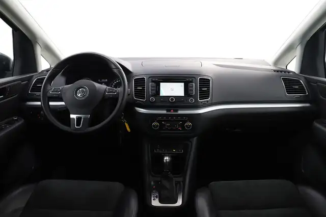 Volkswagen Sharan view 16