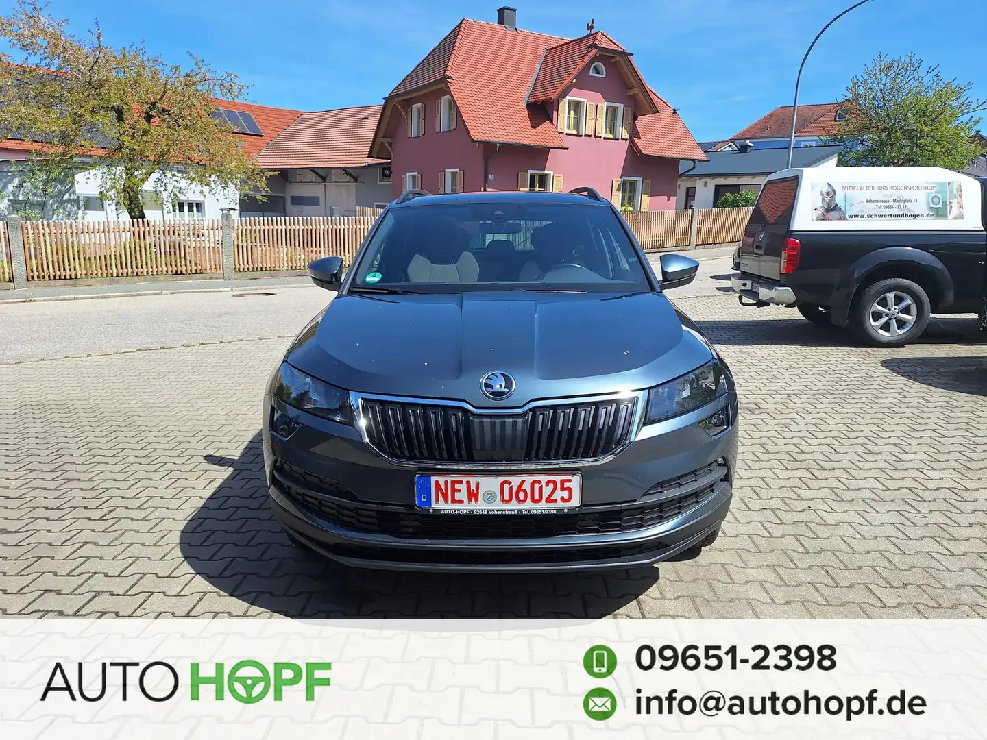 Skoda Karoq 2.0 TDI SCR 4x4 DSG Style 110 kW (150 PS), Auto... Grau - 1
