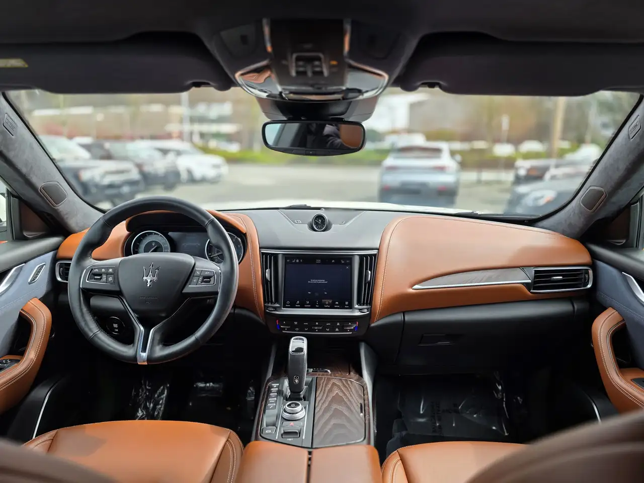 Maserati Levante снимка Maserati Levante