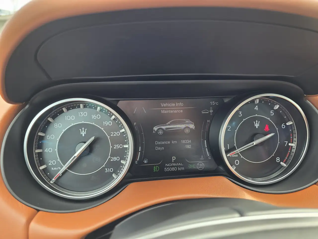 Maserati Levante снимка Maserati Levante