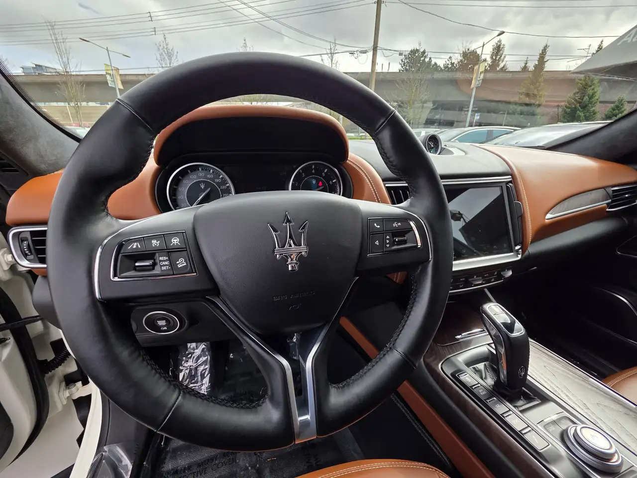 Maserati Levante снимка Maserati Levante