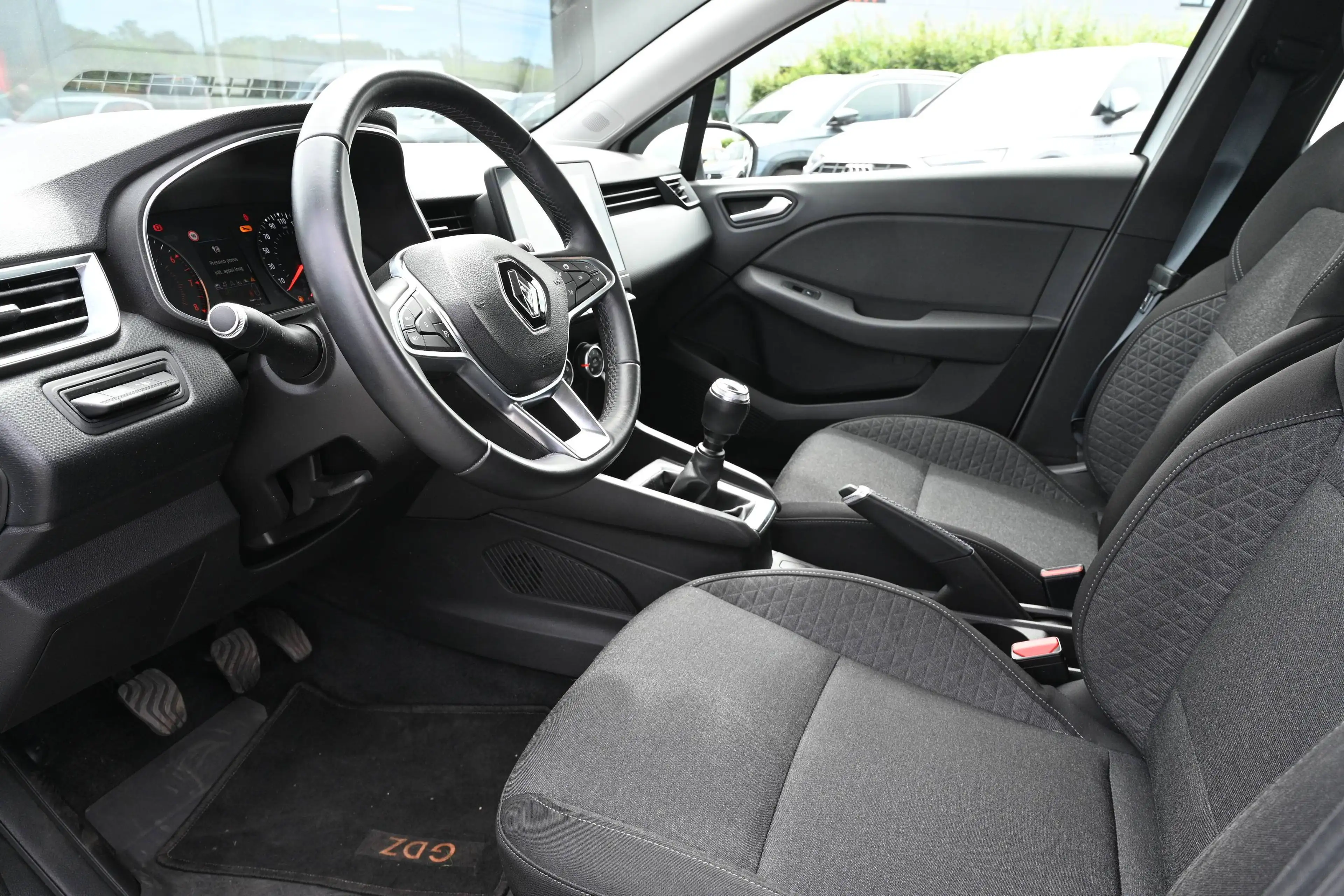 Renault Clio Clio 1.0 TCe 100 Ch Corporate Edition — photo 8