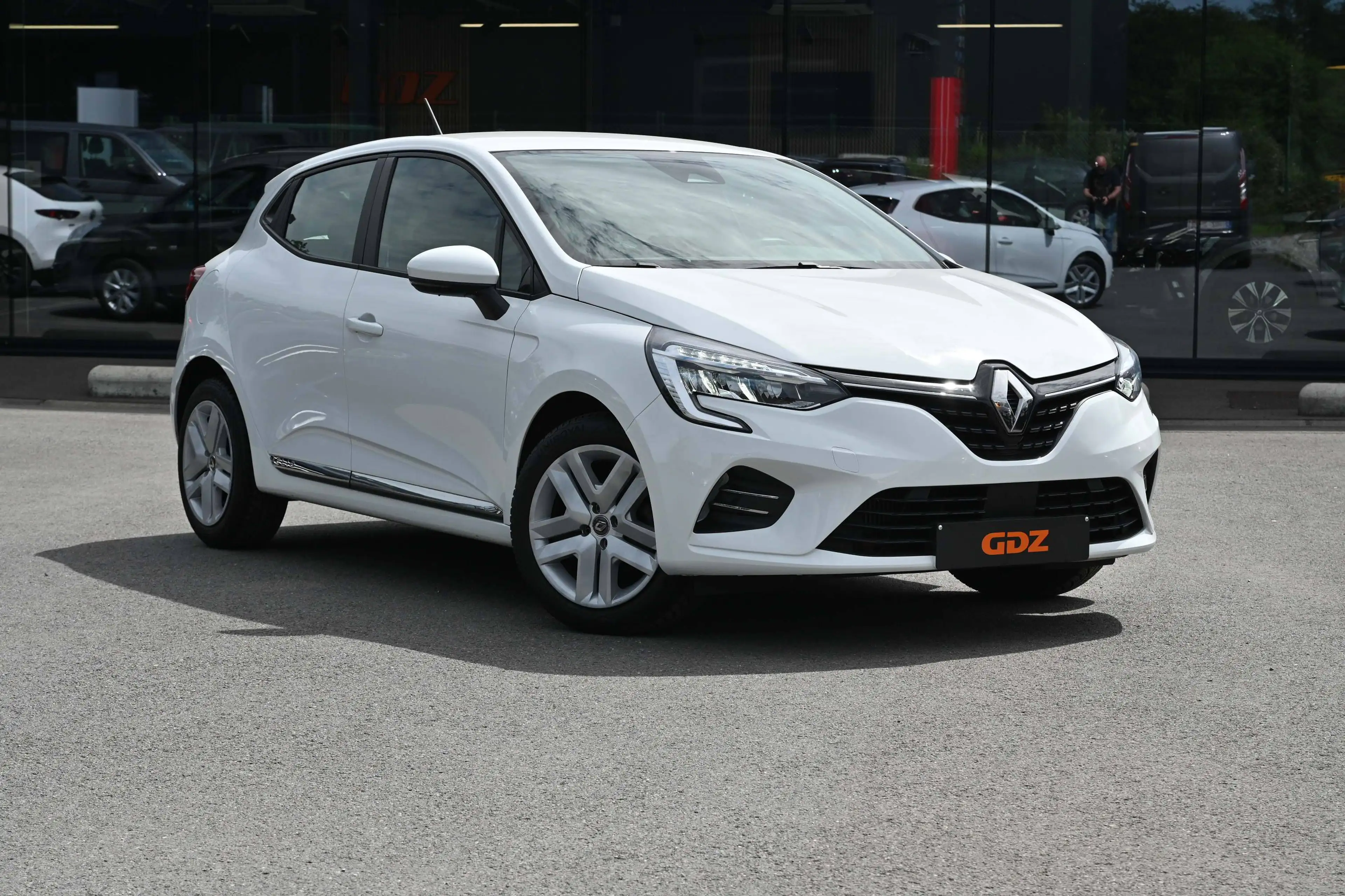 Renault Clio Clio 1.0 TCe 100 Ch Corporate Edition — photo 2