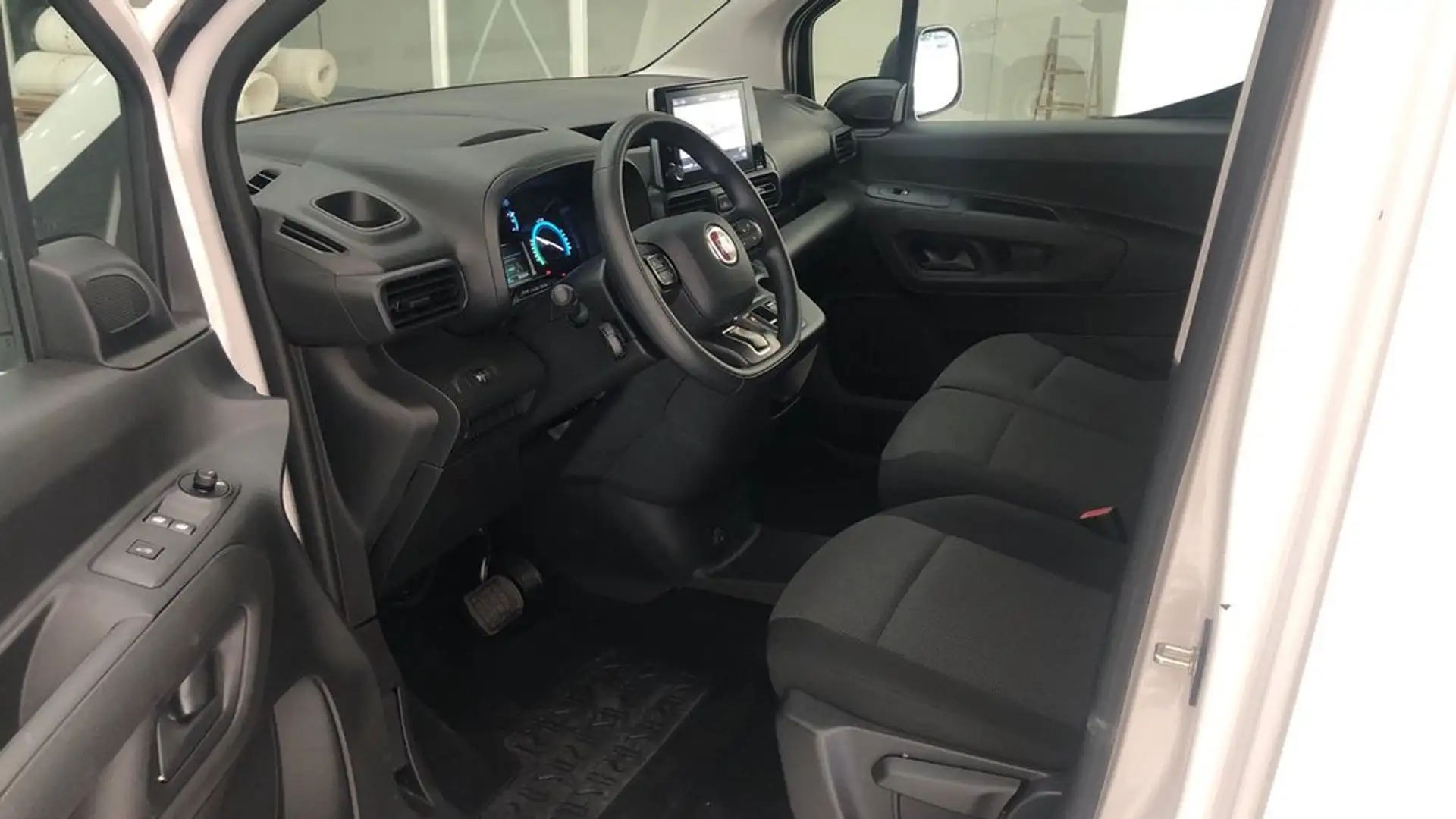 Fiat Doblo BEV 50KWH L1 136 4P Blanco - 2