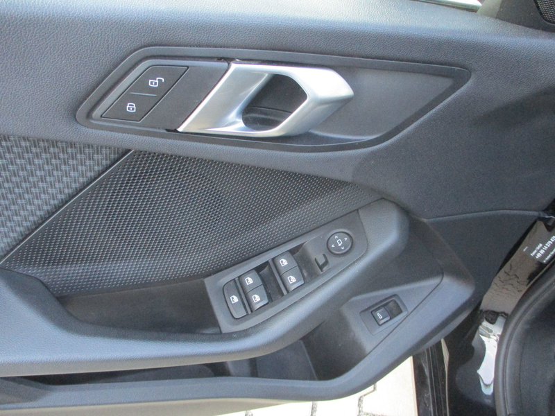 BMW 116 d NAVI PANORAMA HEAD SPURH TEMP SITZH LED PDC — photo 12