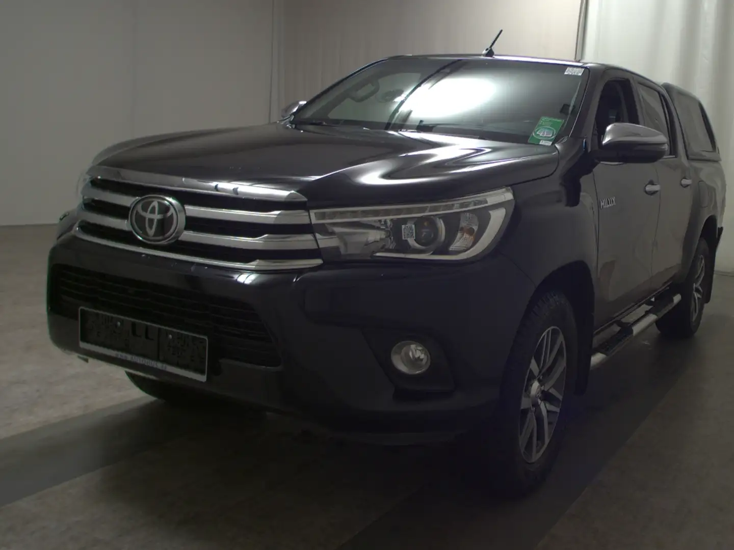 Toyota Hilux 2.4 D-4D Executive Double Cab Navi LED AHK Schwarz - 2