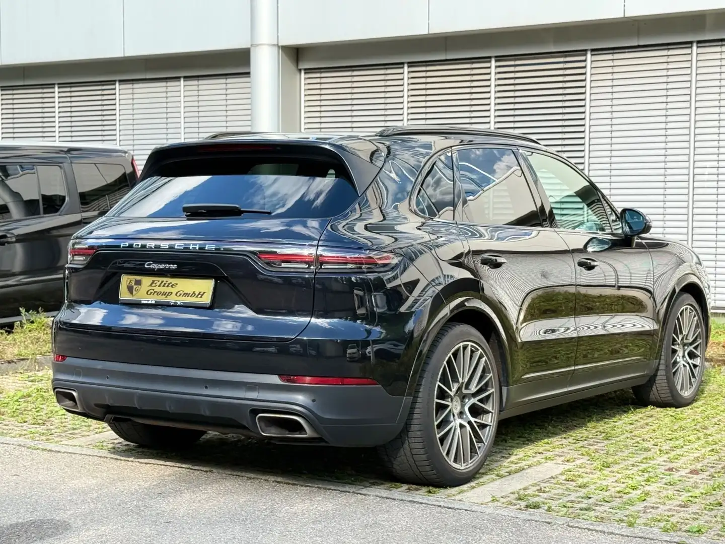 Porsche Cayenne 3.0 V6*Sport-Chrono*Vollausstattung*21" Schwarz - 2