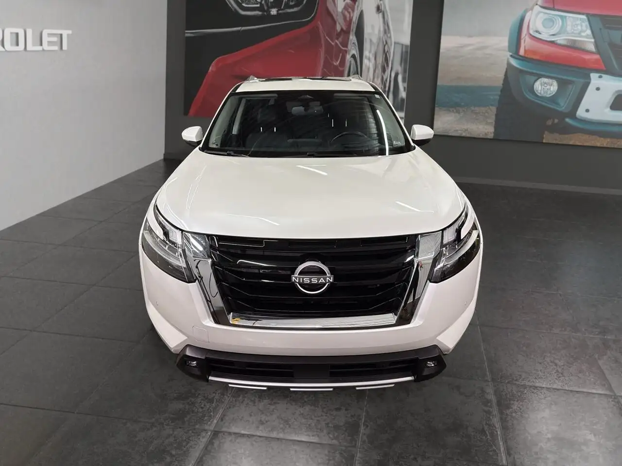 Nissan Pathfinder photo Nissan Pathfinder