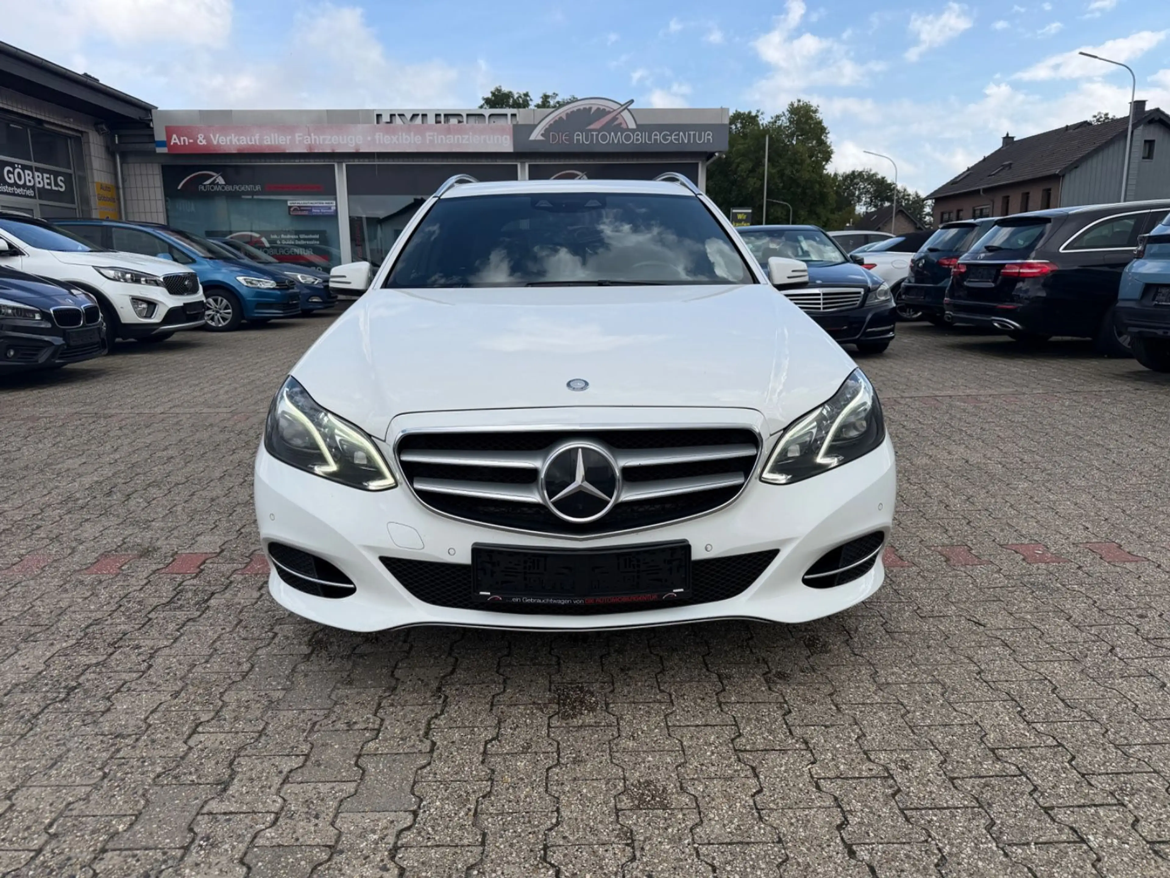 Mercedes-Benz E 350 BlueTec 4Matic Avantgarde ILS Distronic — photo 2