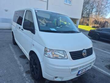 Caravelle Comfort 2,5 TDI 4motion D-PF Comfort