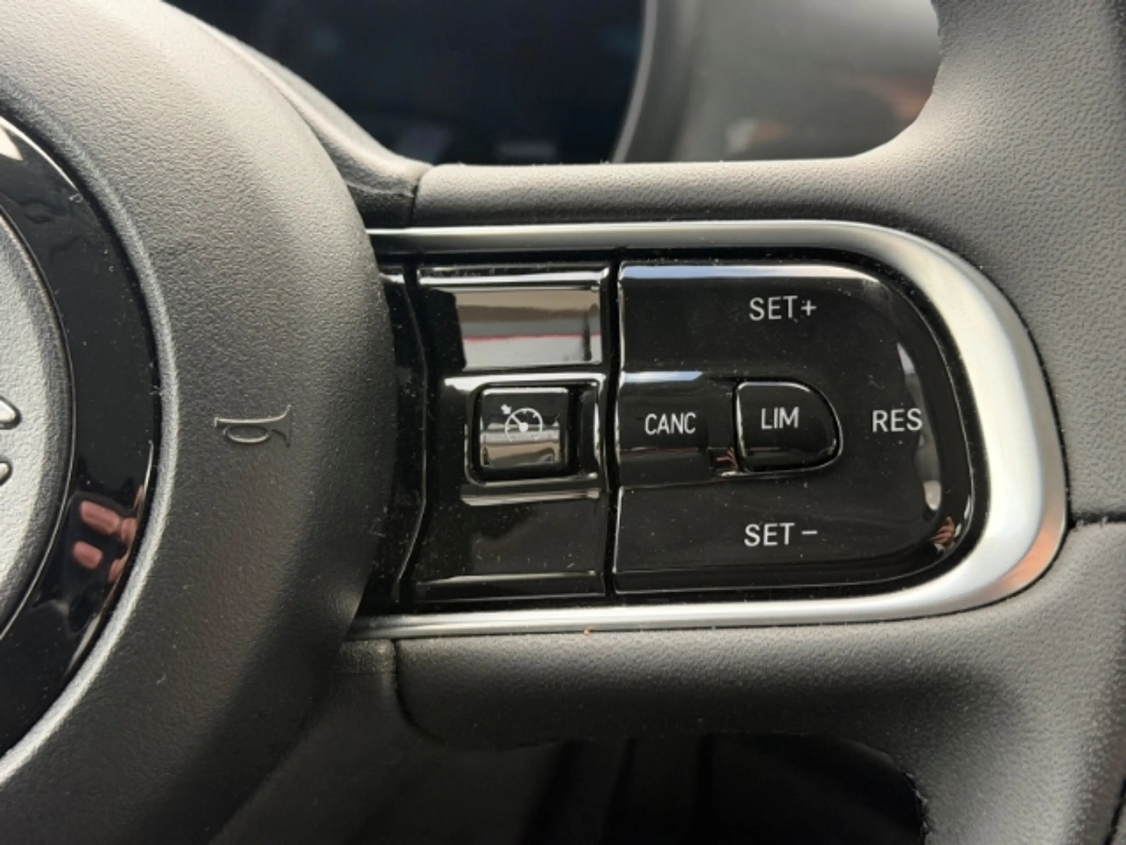 Fiat 500e Icon *Sitzheizung *Apple Car Play *Tempomat — photo 15