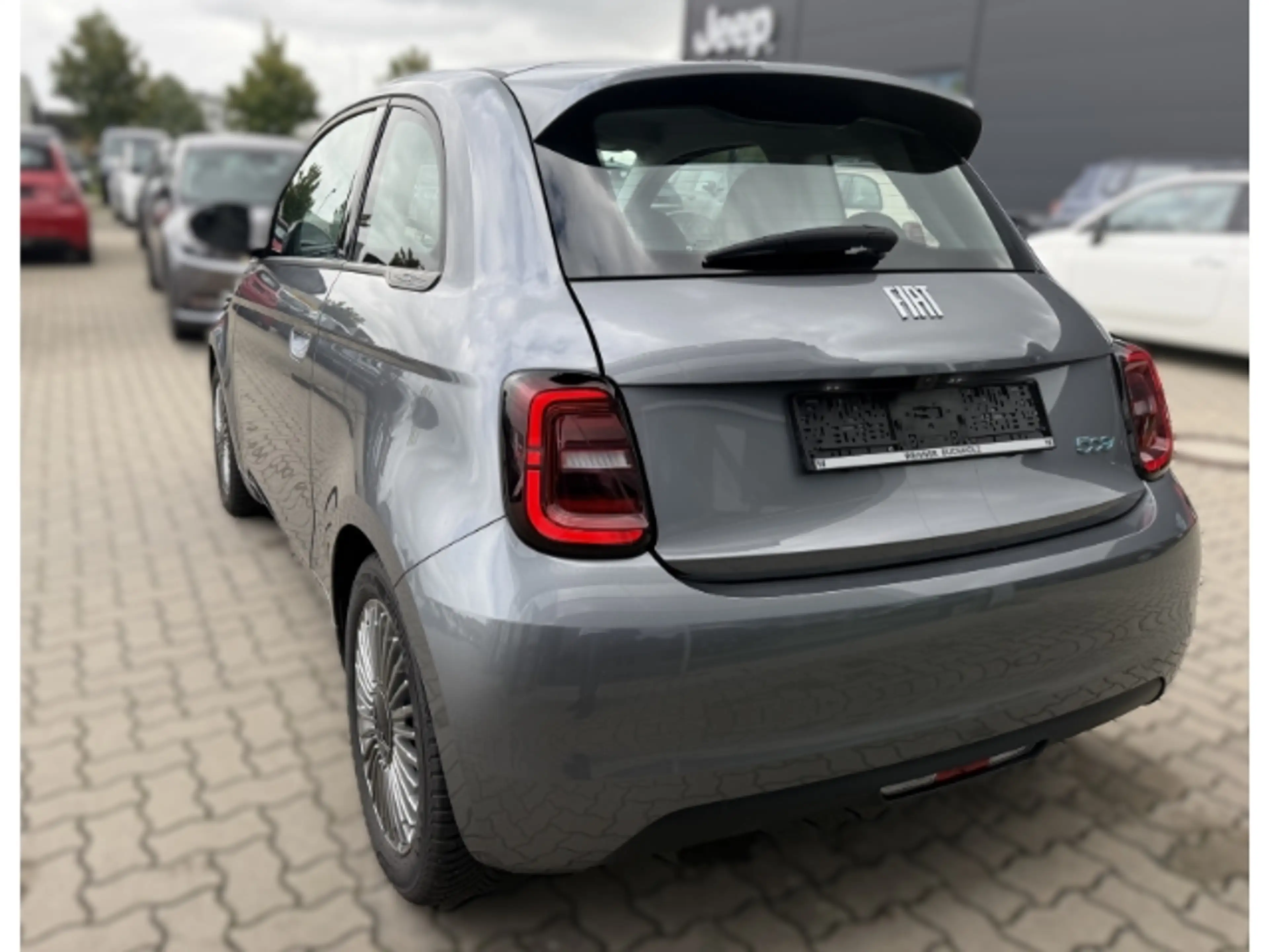 Fiat 500e Icon *Sitzheizung *Apple Car Play *Tempomat — photo 7