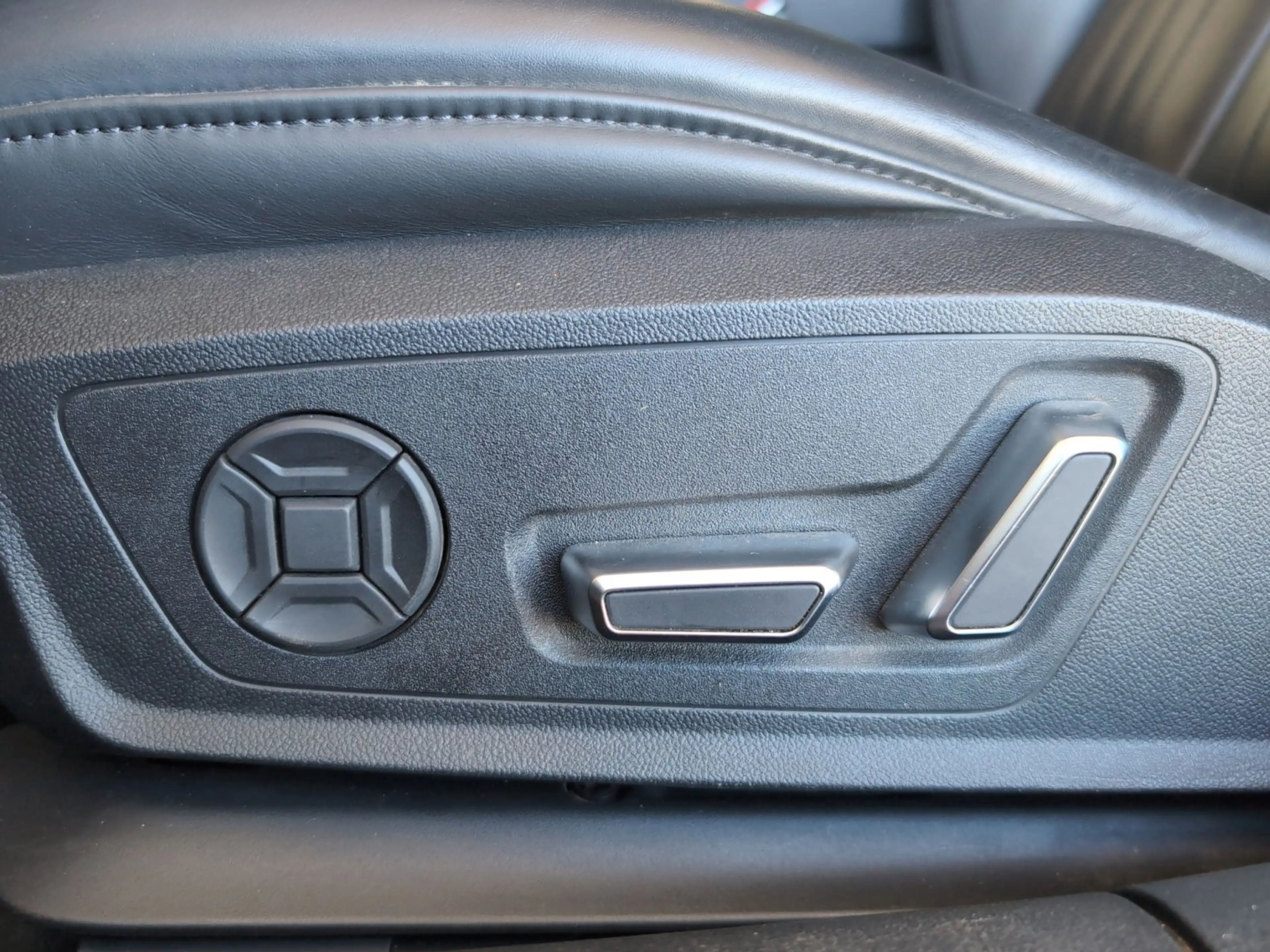 Audi A6 allroad 55 TDI /Matrix/ACC/Luft/StHzg/AHK/Memo/VC/Keyl. — photo 15