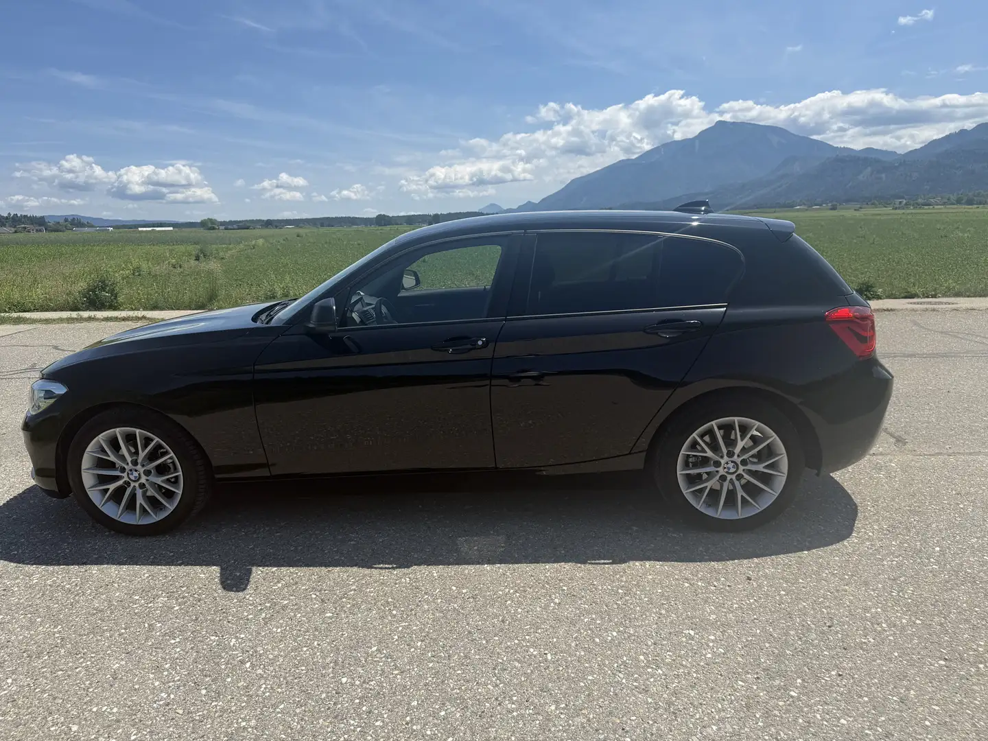 BMW 114 114 d Schwarz - 2