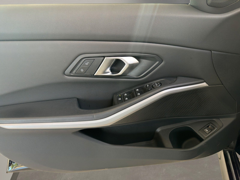 BMW 330 d xDrive Advantage/LHZ/PD/SD/SHZ/NAVI — photo 9