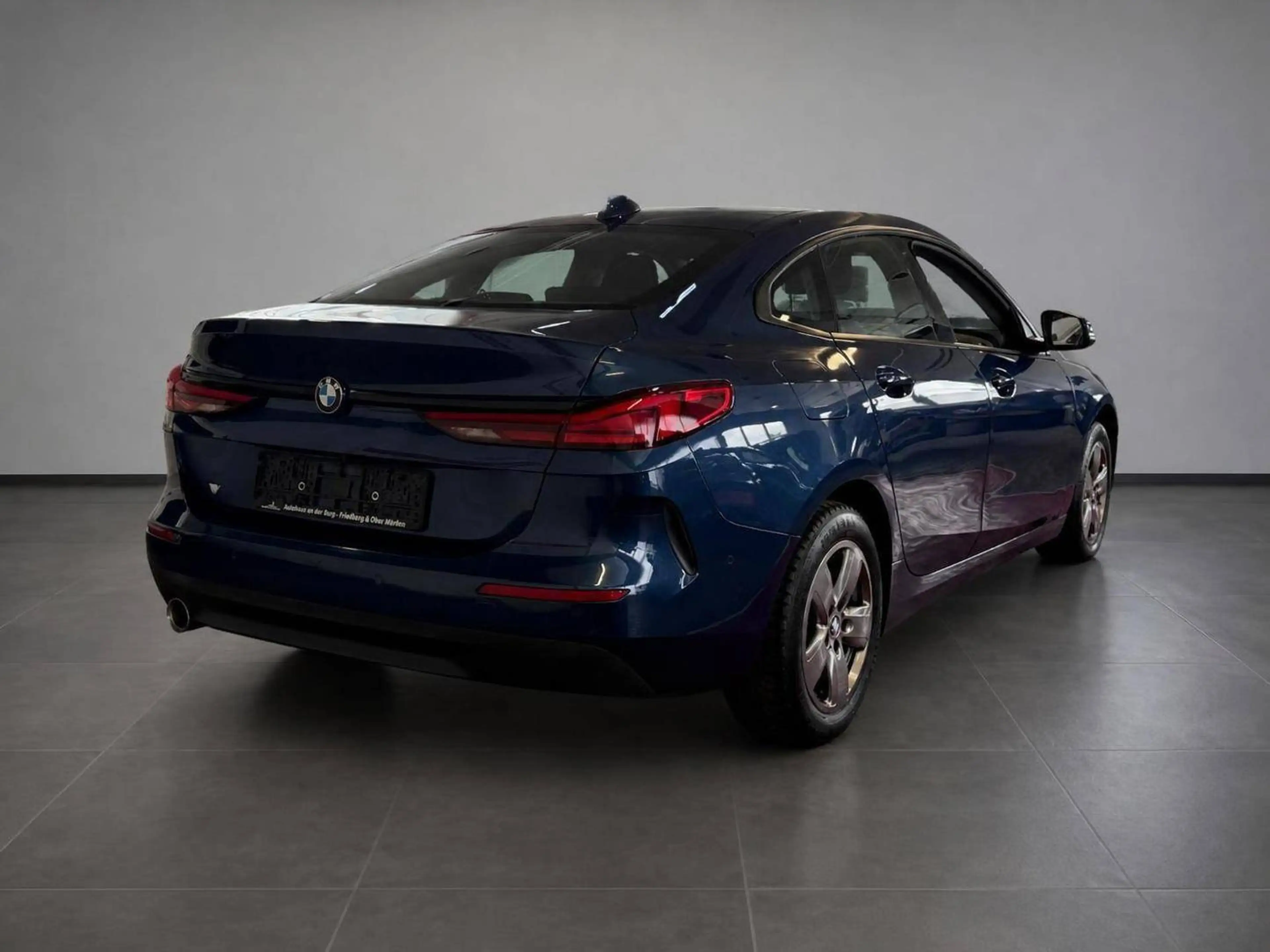 BMW 216 d — photo 6