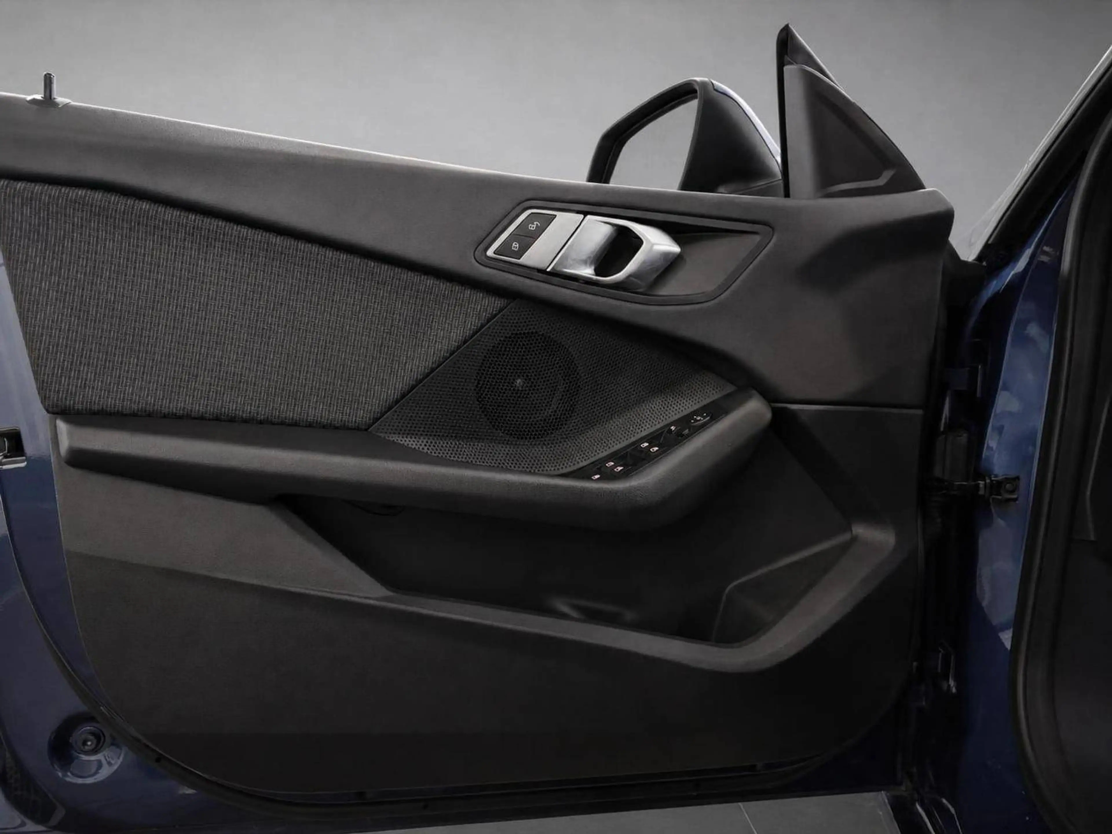 BMW 216 d — photo 15