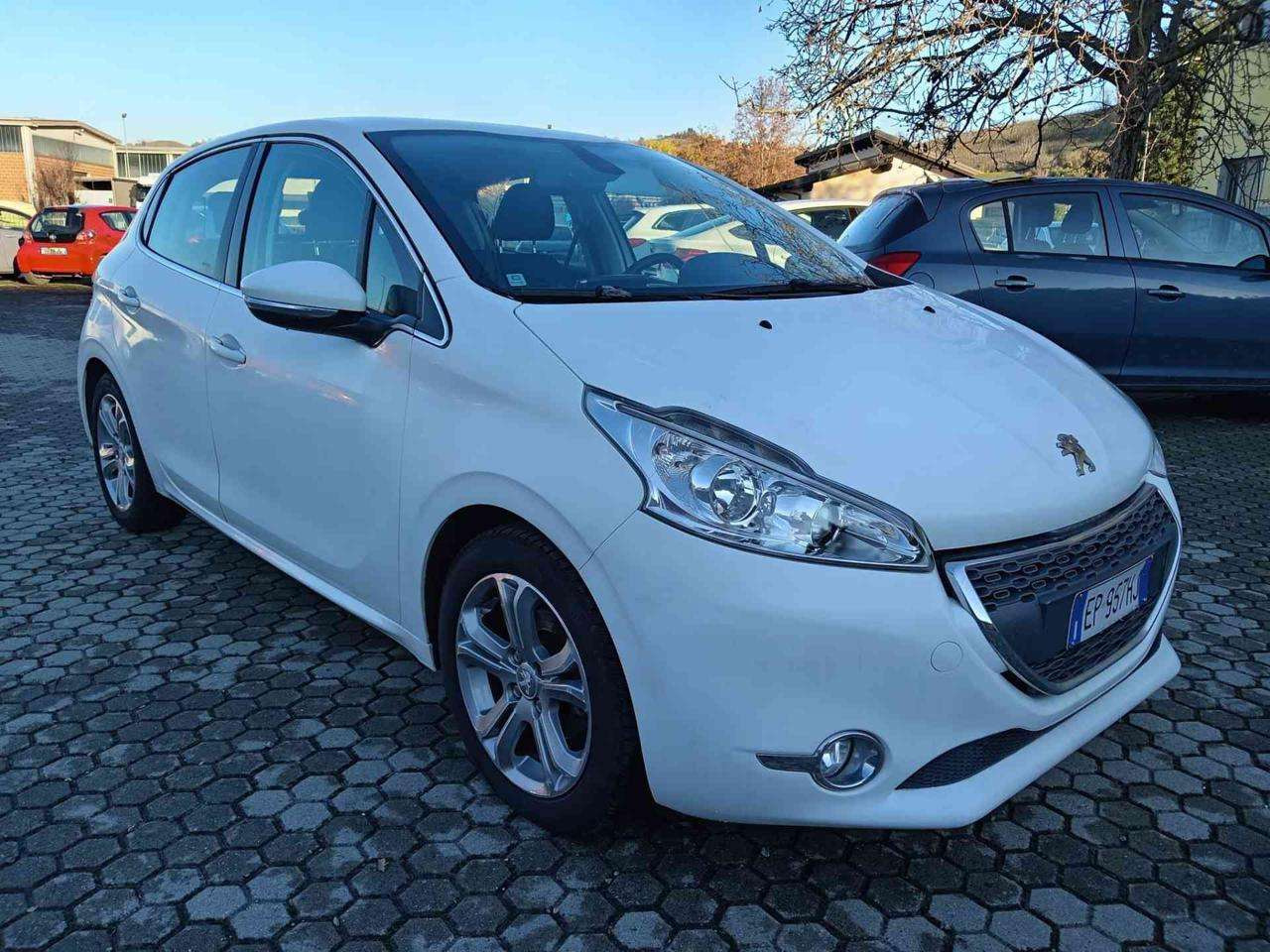 Peugeot 208 1.2 VTI UNICA  PROPRIETARIA