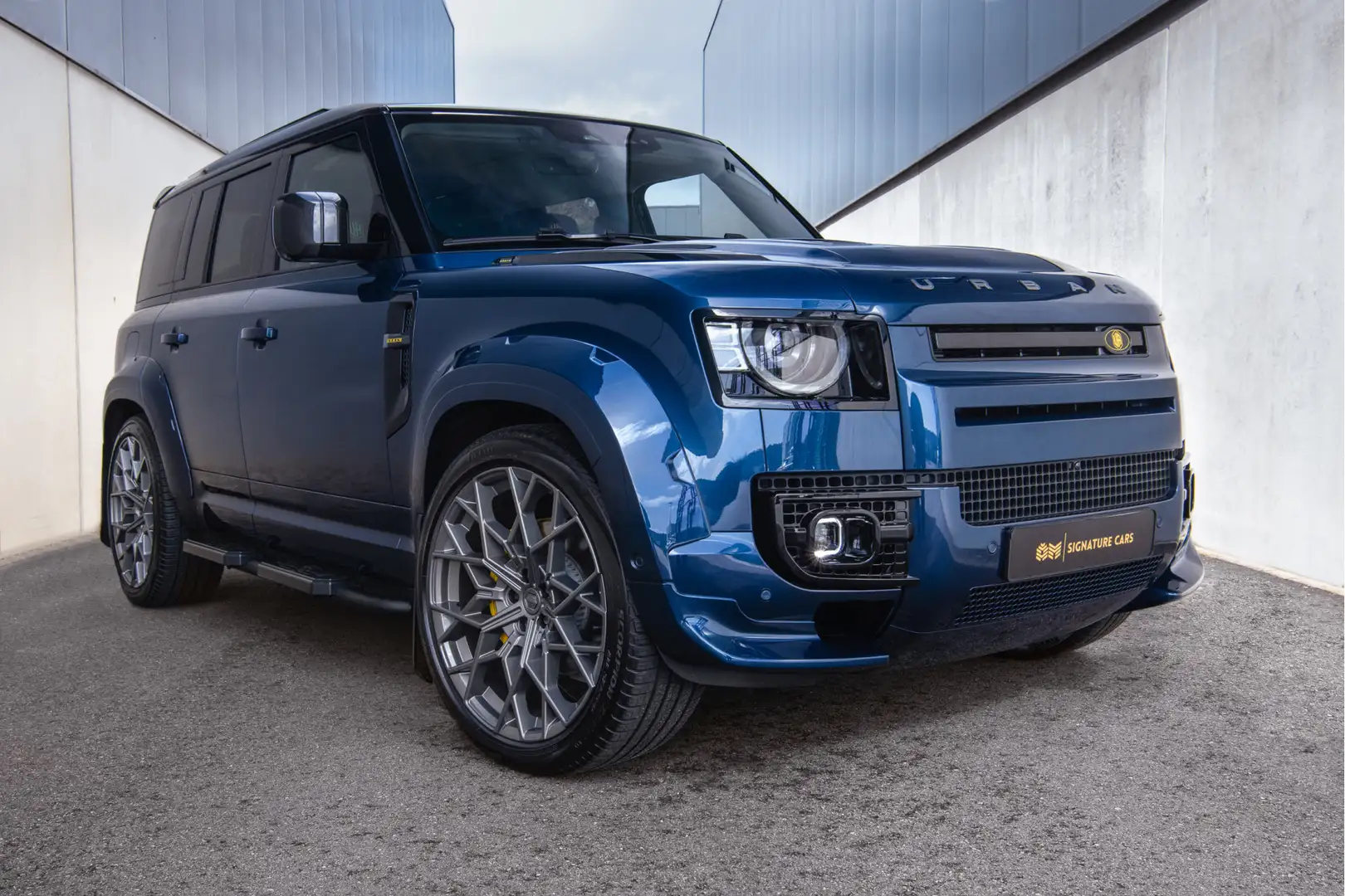 Land Rover Defender 110 2.0 P300e 110 X-Dynamic HSE Urban Wide Track F Bleu - 1