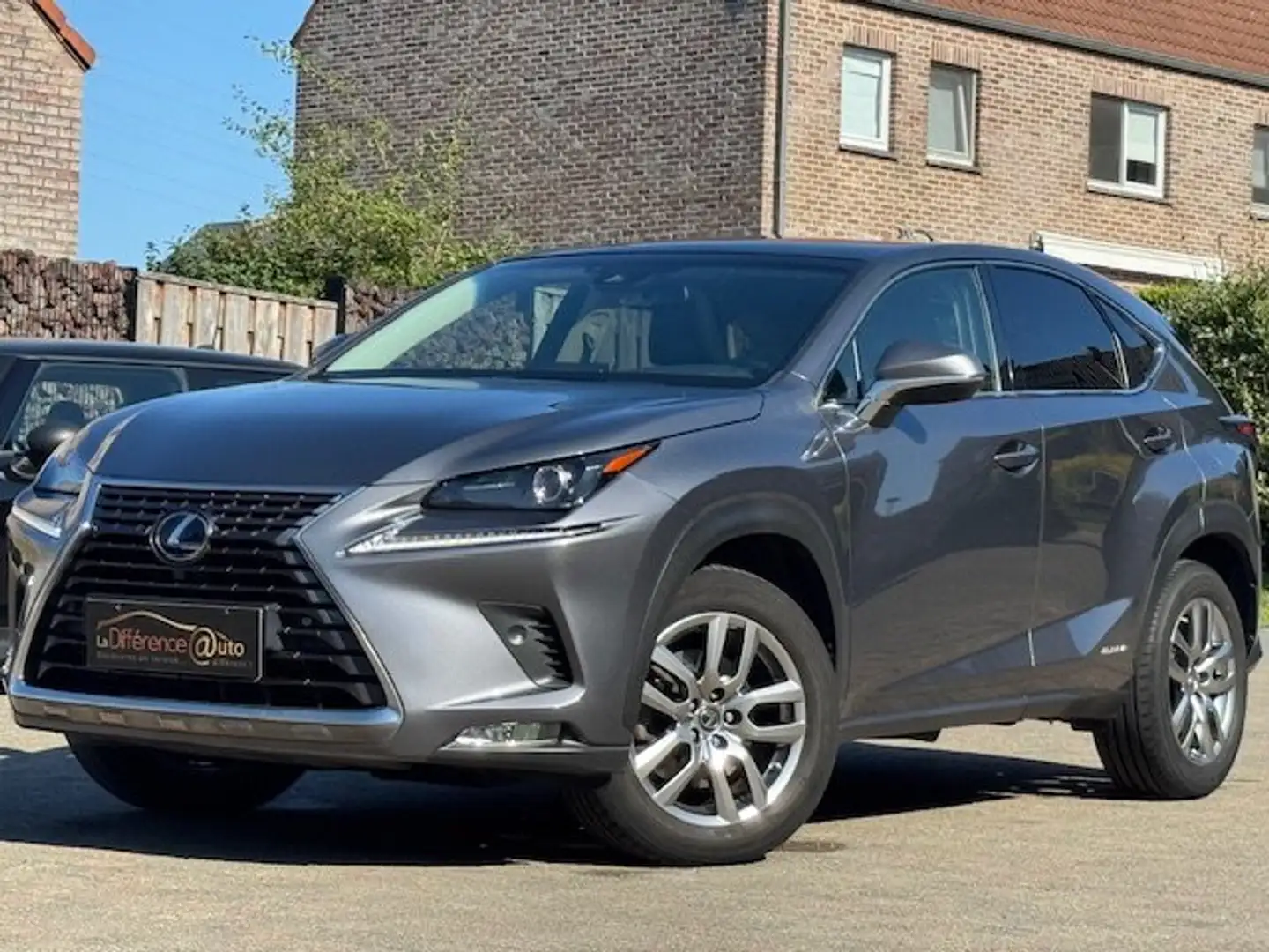 Lexus NX 300h 2.5i Hybride AWD - VENDUE - VENDUE - VENDUE Gris - 1