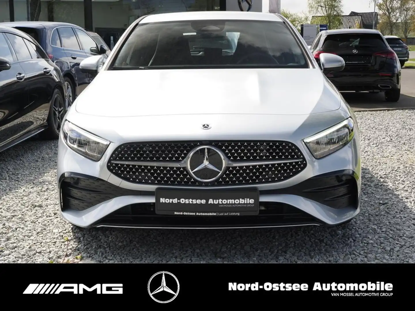 Mercedes-Benz A 200 AMG KAM KLIMA LED SITZHZG PARKASS SPURH Zilver - 2