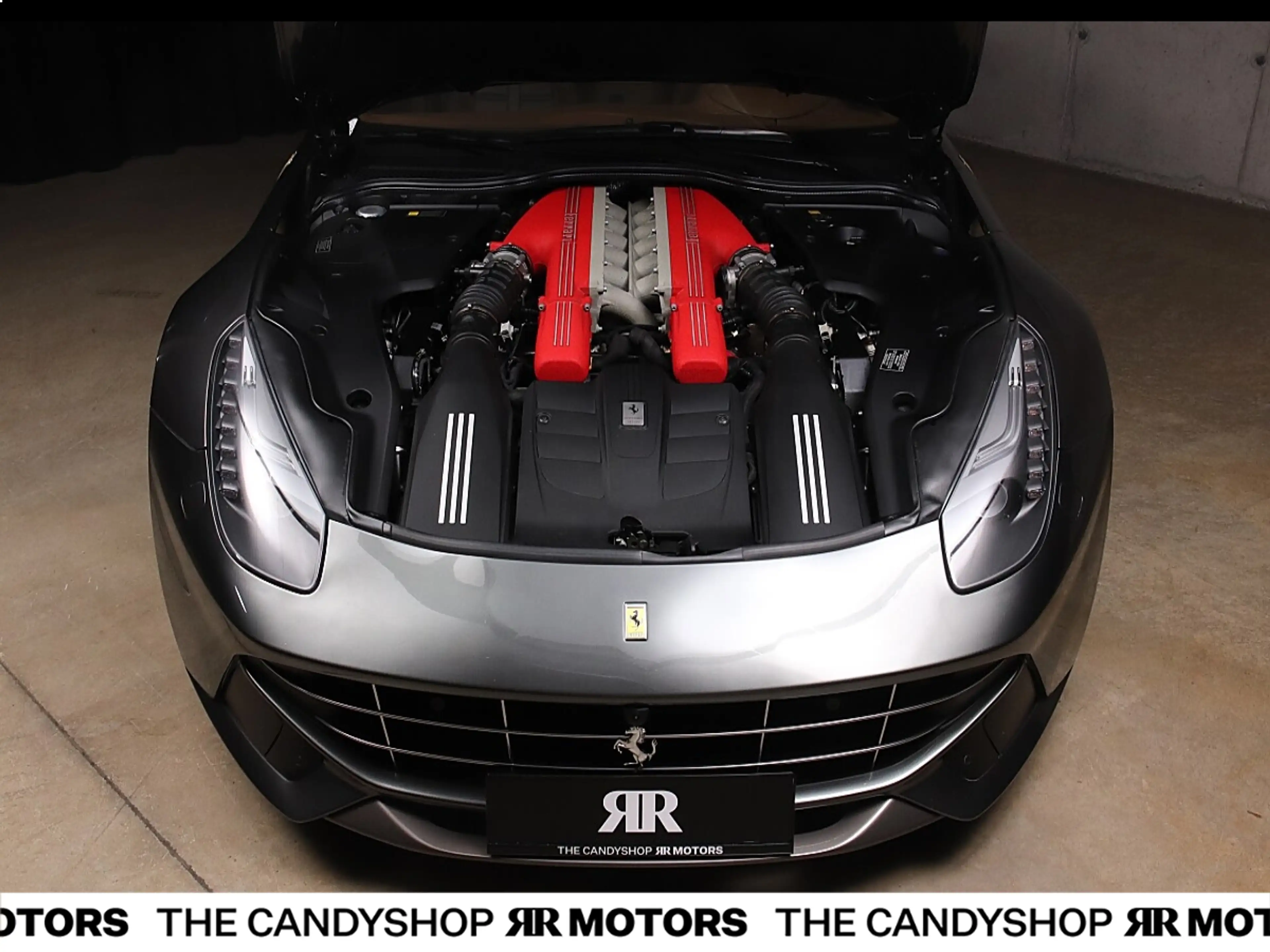 Ferrari F12 Berlinetta *Carbon*Lift*Grigio_Silverstone* — photo 11