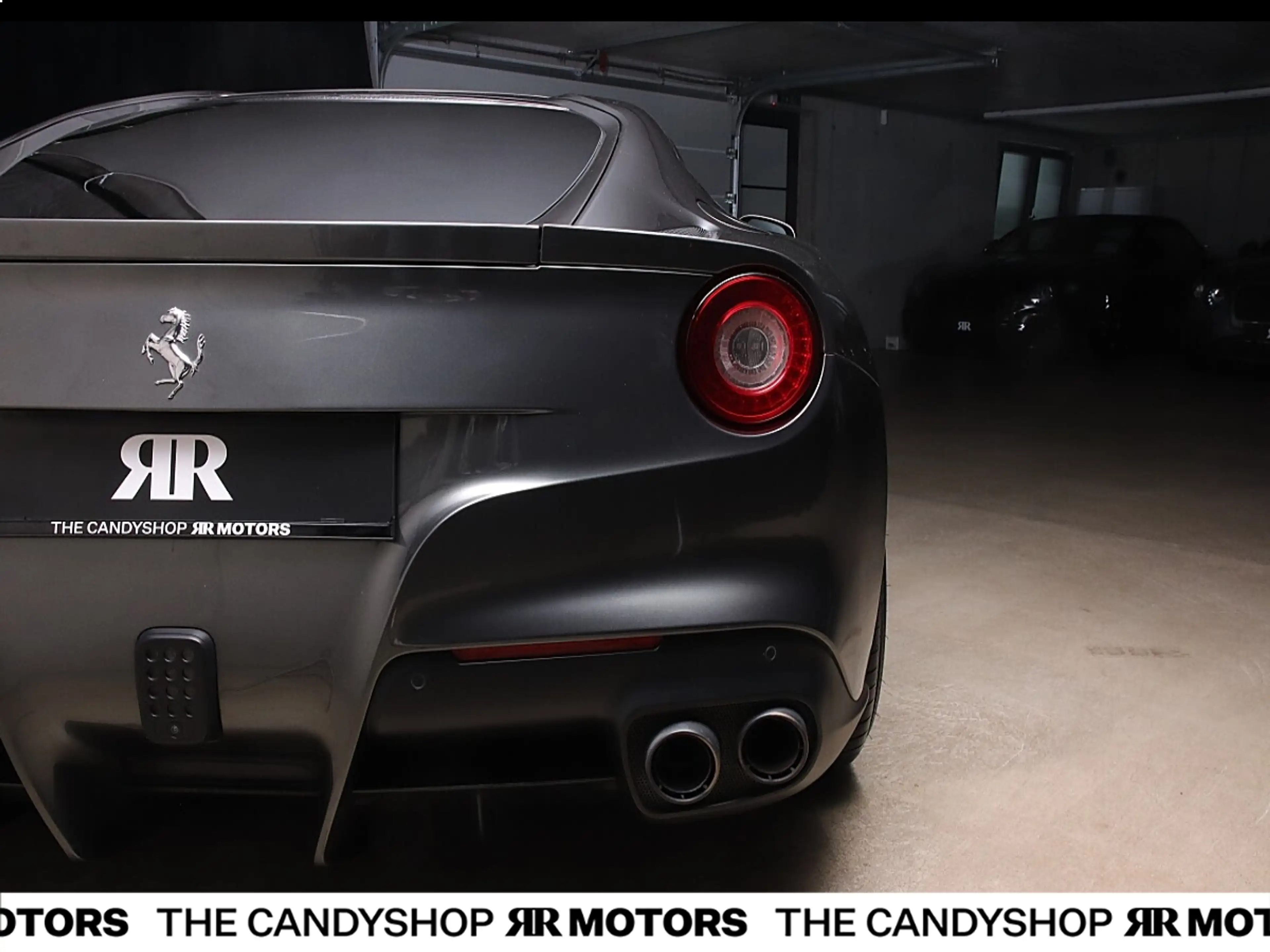 Ferrari F12 Berlinetta *Carbon*Lift*Grigio_Silverstone* — photo 7
