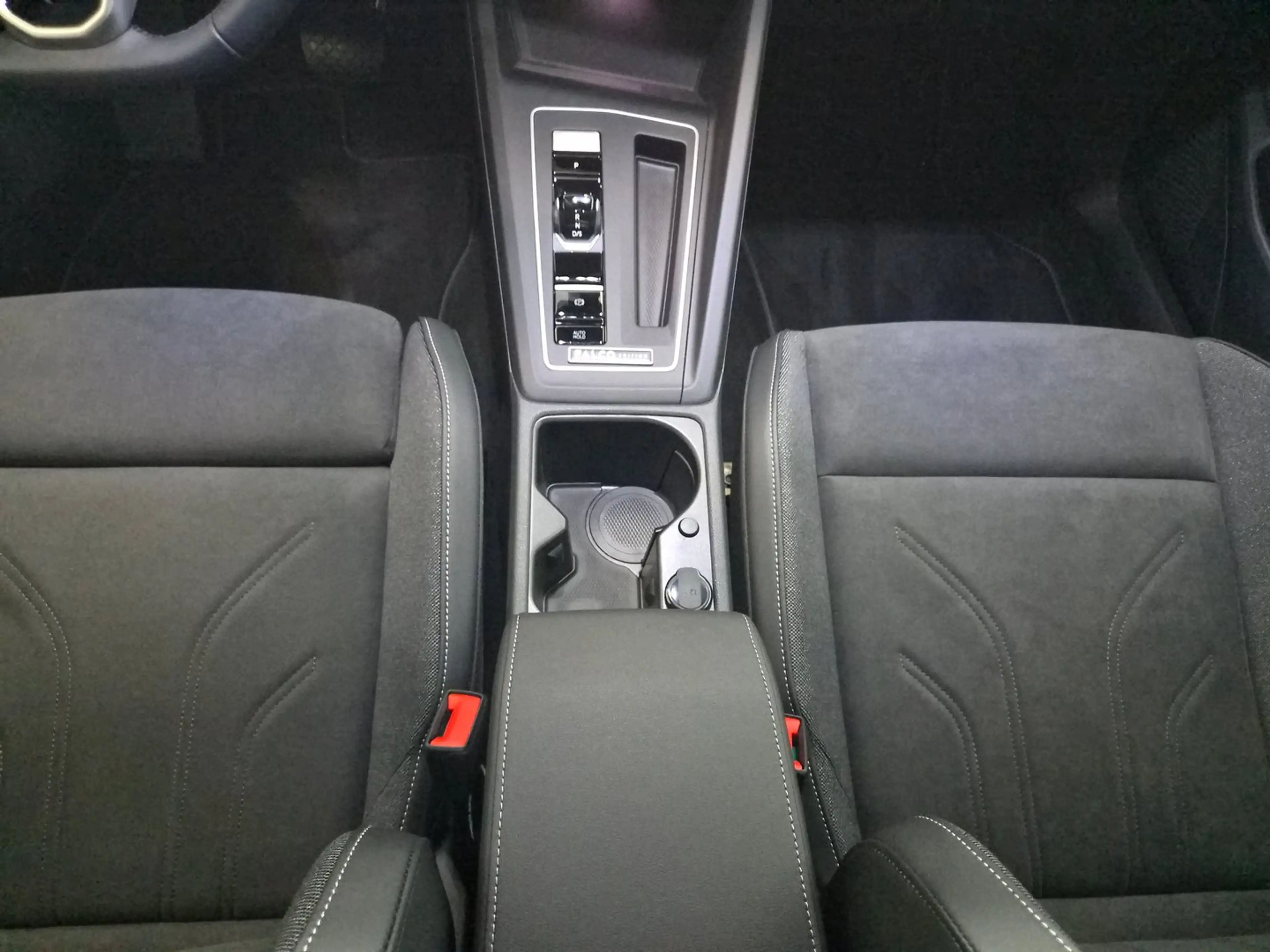 Volkswagen Golf Falco Edition mHEV DSG — photo 5