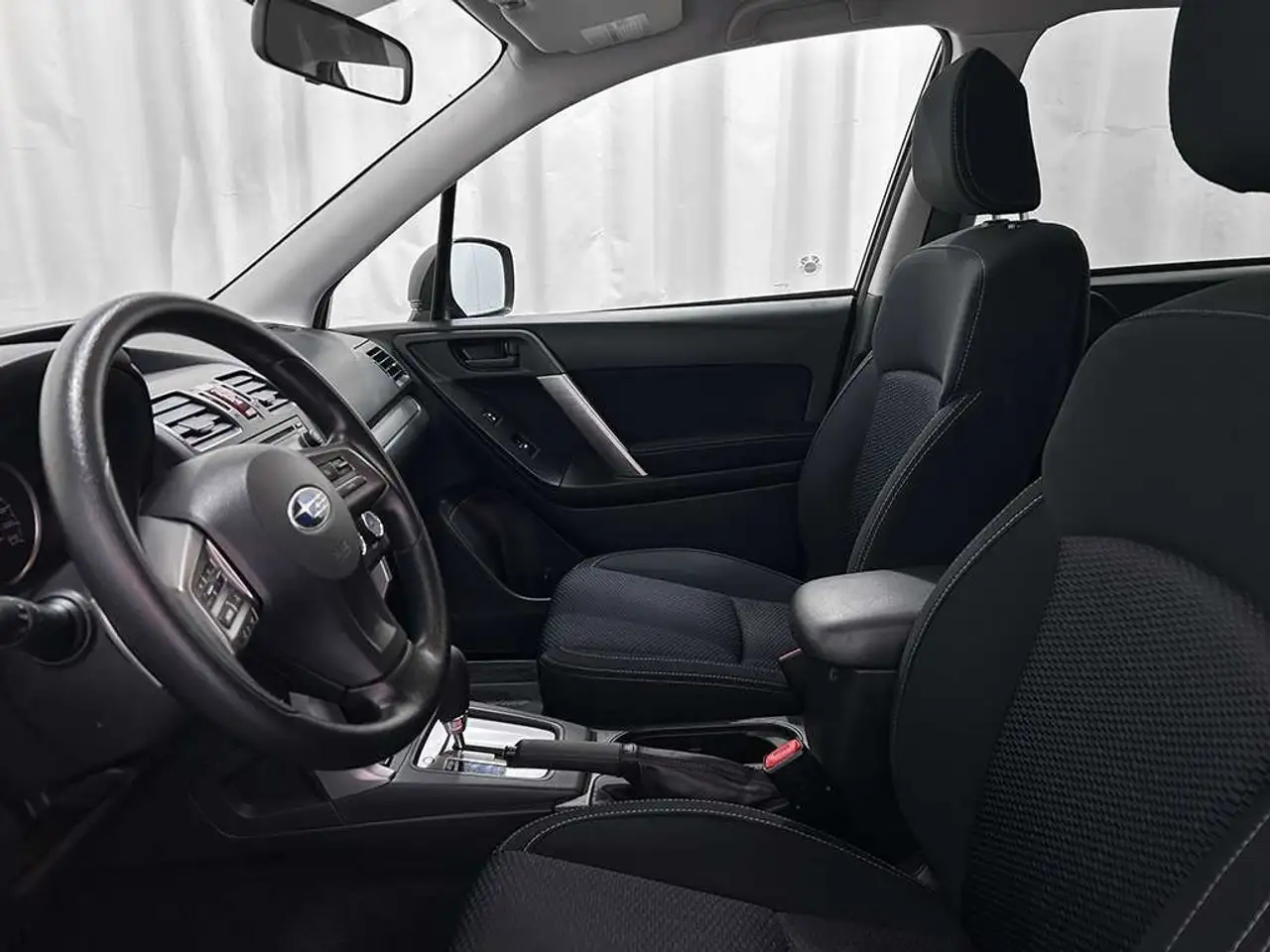 Subaru Forester снимка Subaru Forester