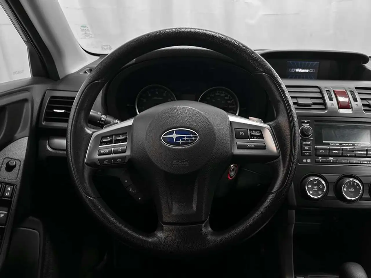 Subaru Forester снимка Subaru Forester