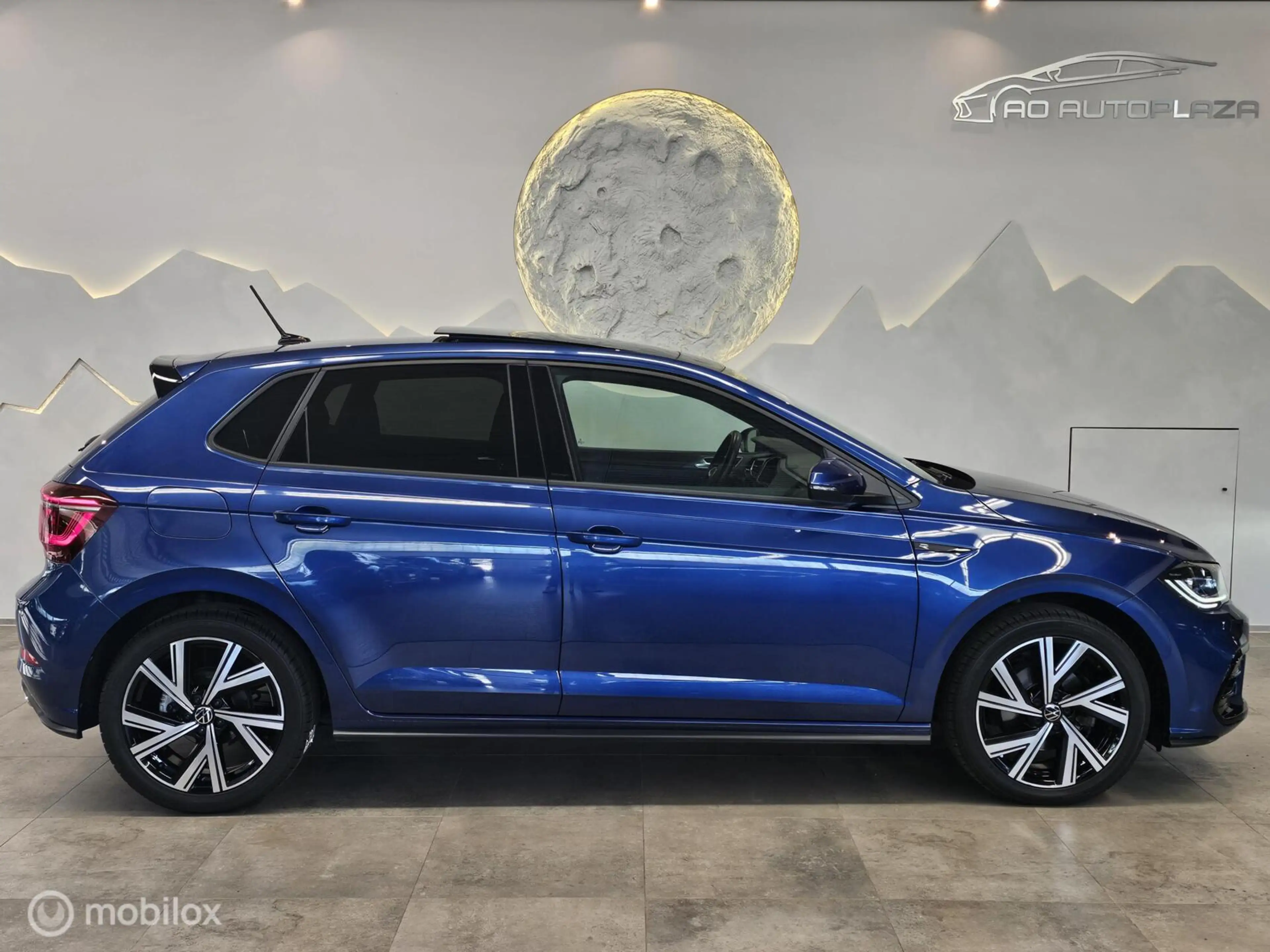 Volkswagen Polo 1.0 TSI 3x R-Line Panorama/Keyless/IQ Light/Camera — photo 12
