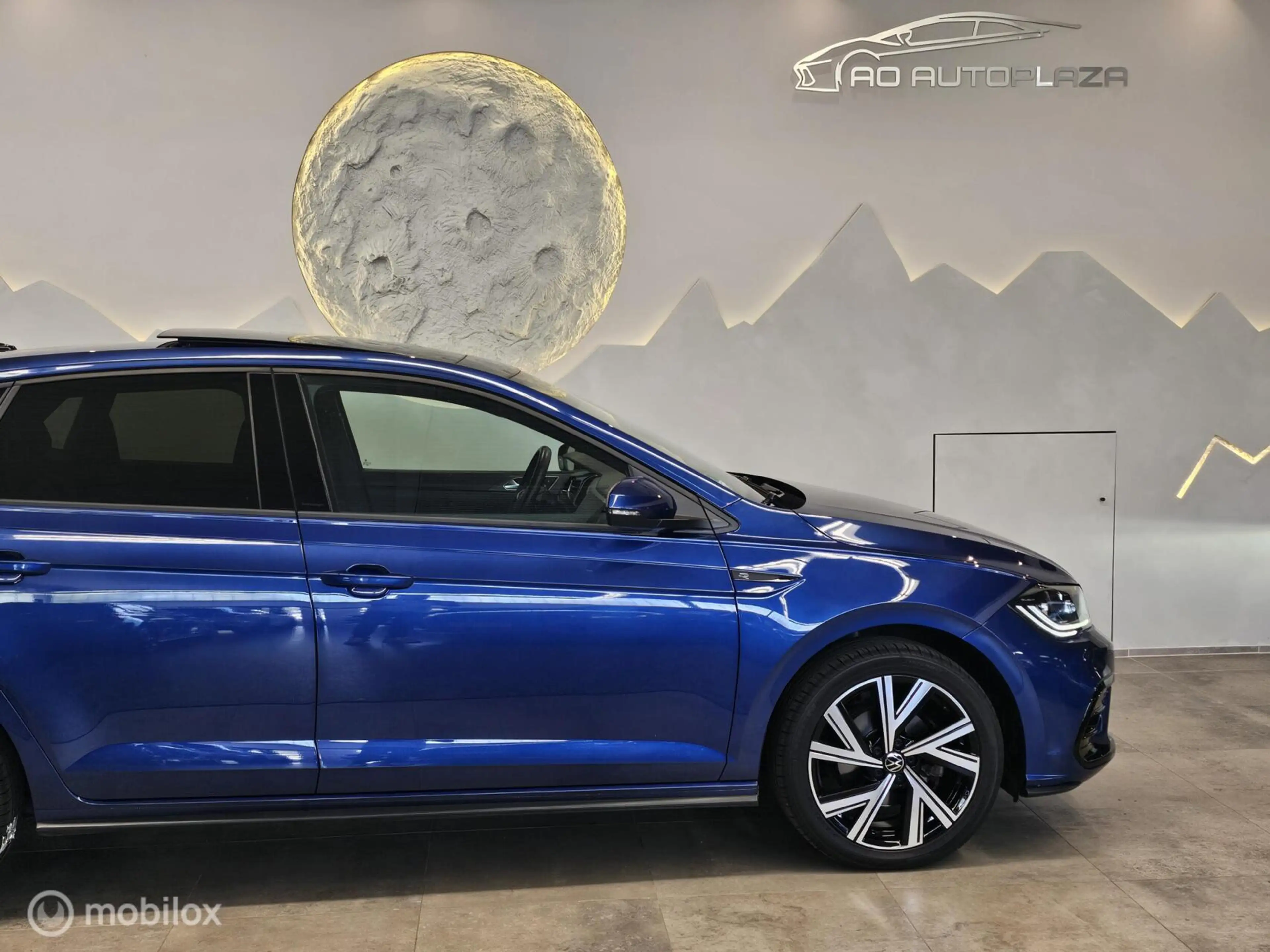 Volkswagen Polo 1.0 TSI 3x R-Line Panorama/Keyless/IQ Light/Camera — photo 13