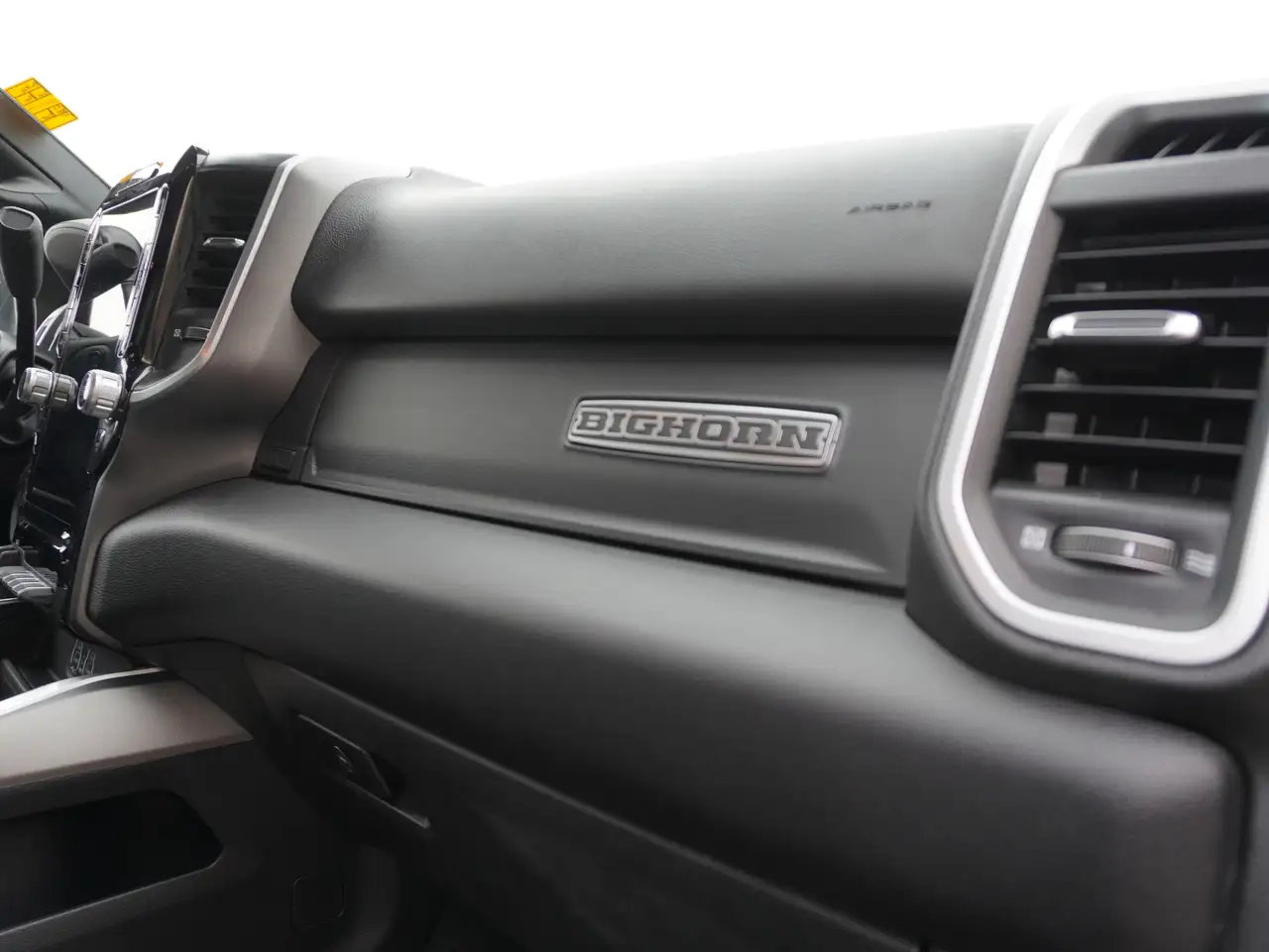 RAM 3500 снимка RAM 3500