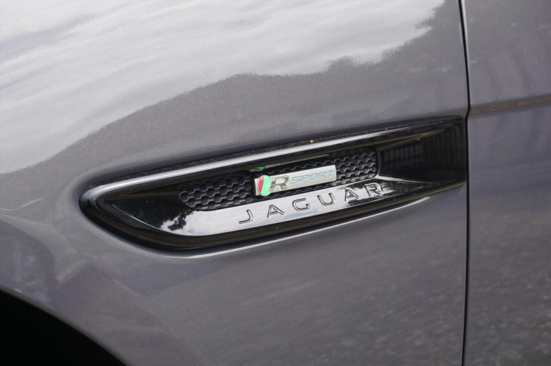 Jaguar XE 2.0D Portfoilio R-Sport / Org NL / Camera / Navi / — photo 7