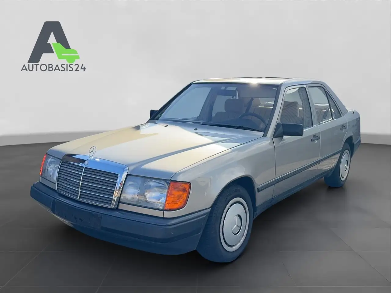 Mercedes-Benz E 230
