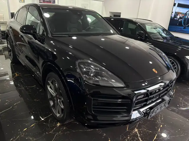 Porsche Cayenne view 6