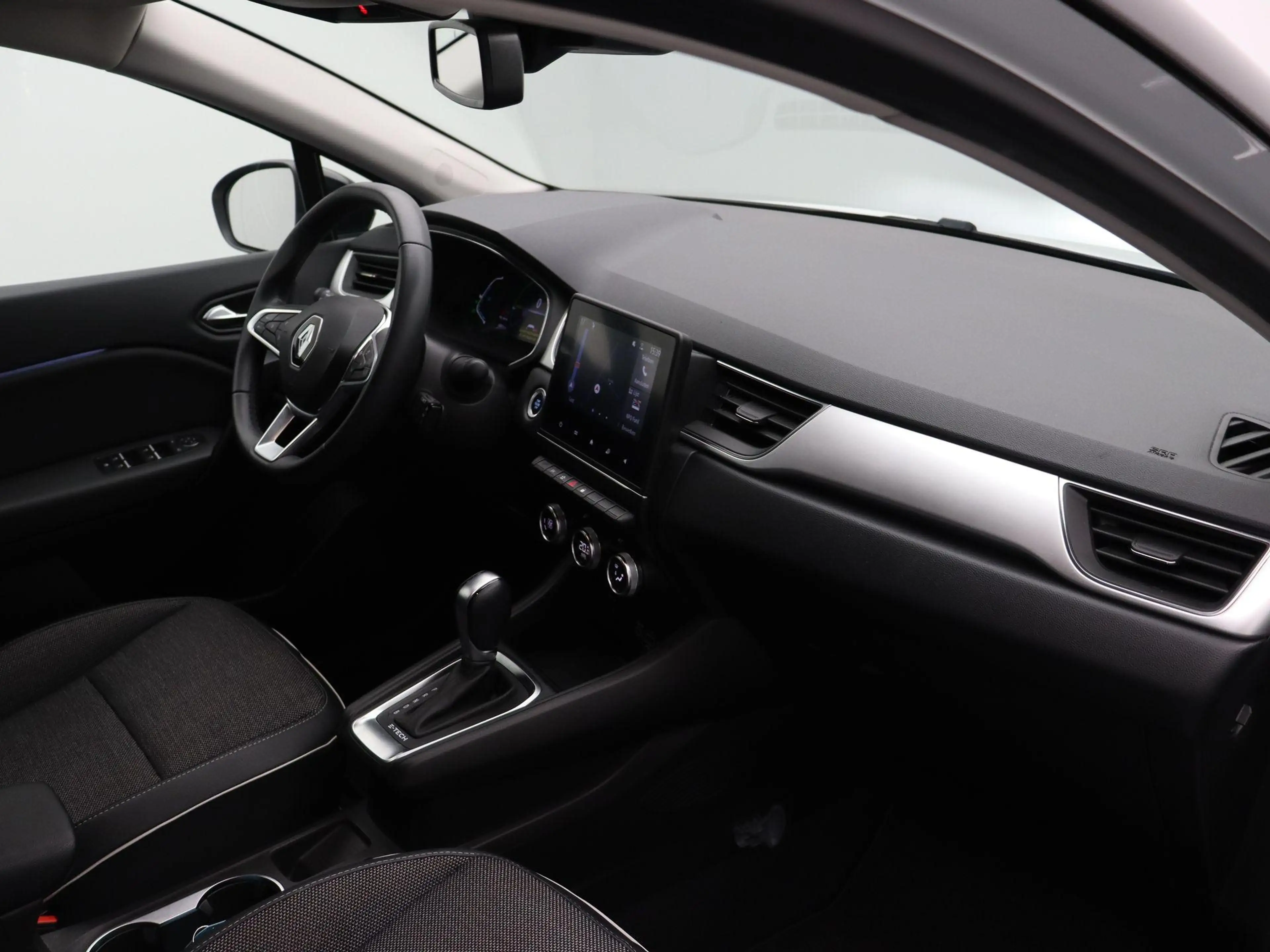 Renault Captur E-Tech Hybrid 145pk Intens | Trekhaak | Navigatie — photo 14