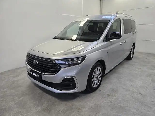 Ford Grand Tourneo 2.0 EcoBlue 90kW Powershift Titanium
