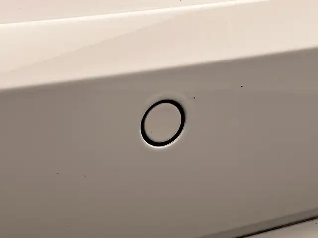 Audi Q2 view 28