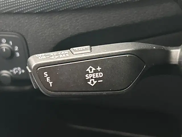 Audi Q2 view 29